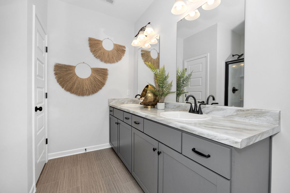 The Braselton II - Primary Bathroom