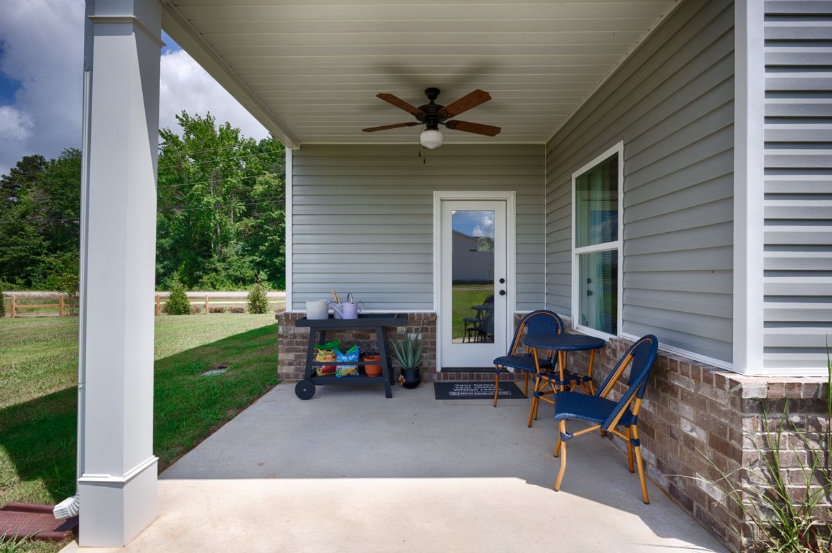 The Braselton II - Built-in Covered Patio