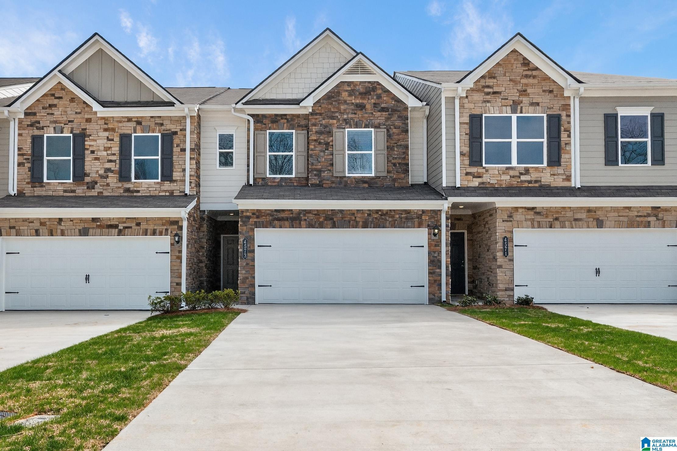 4544 VILLAGE SPRINGS SQUARE (The Maddux II)