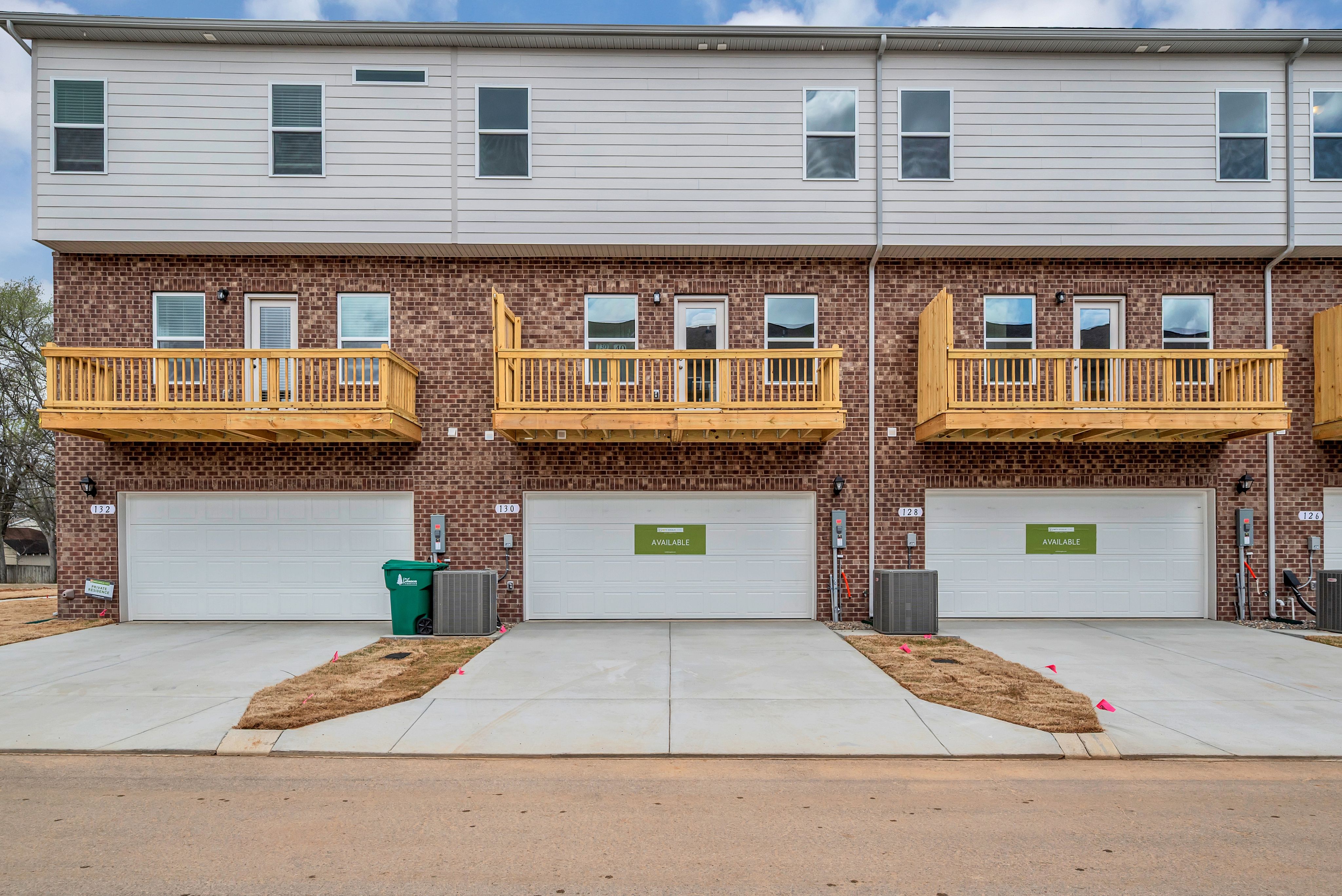 Sweetbriar Townhomes Exterior