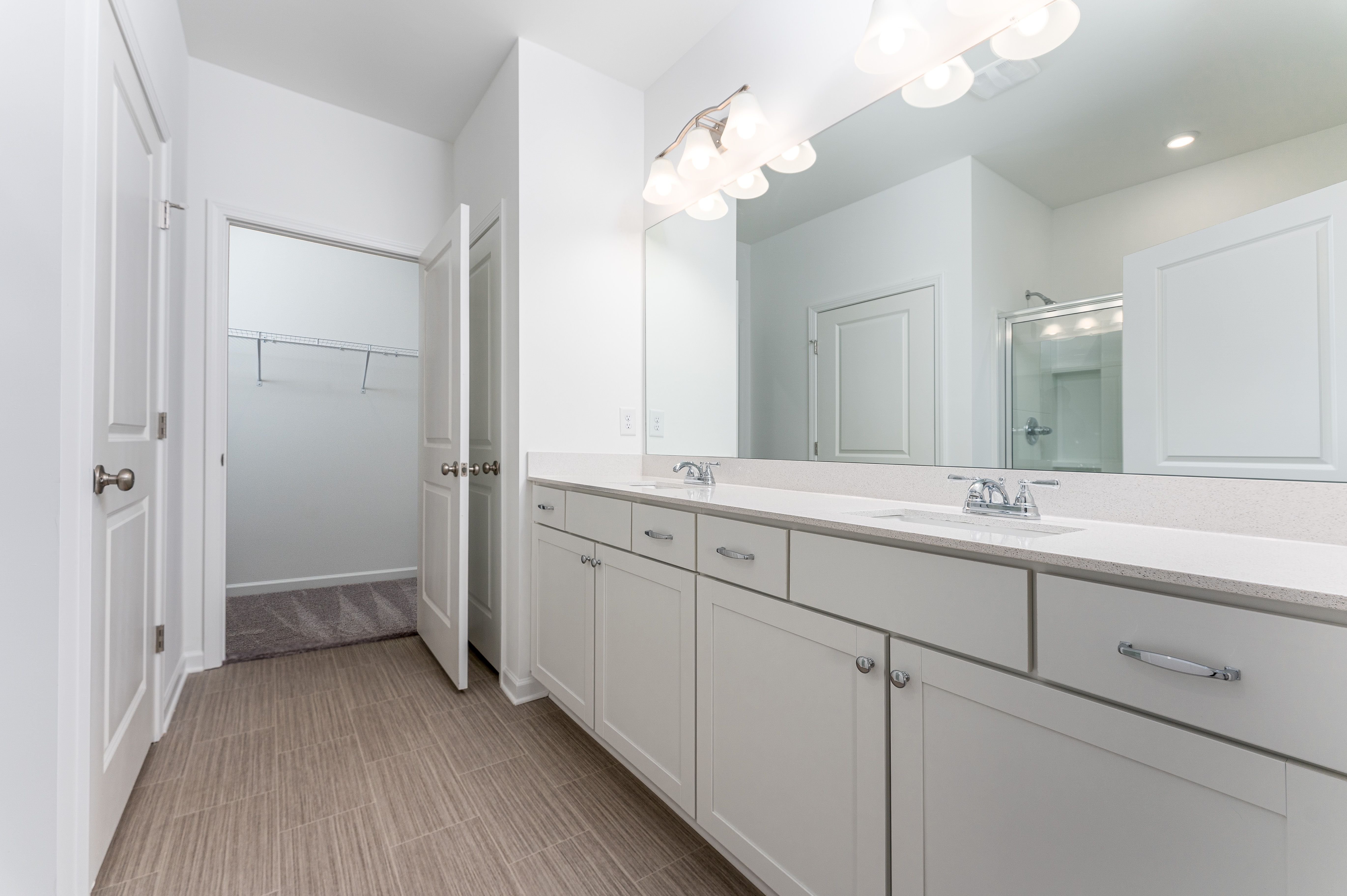 The Jasper - Owner's Bathroom