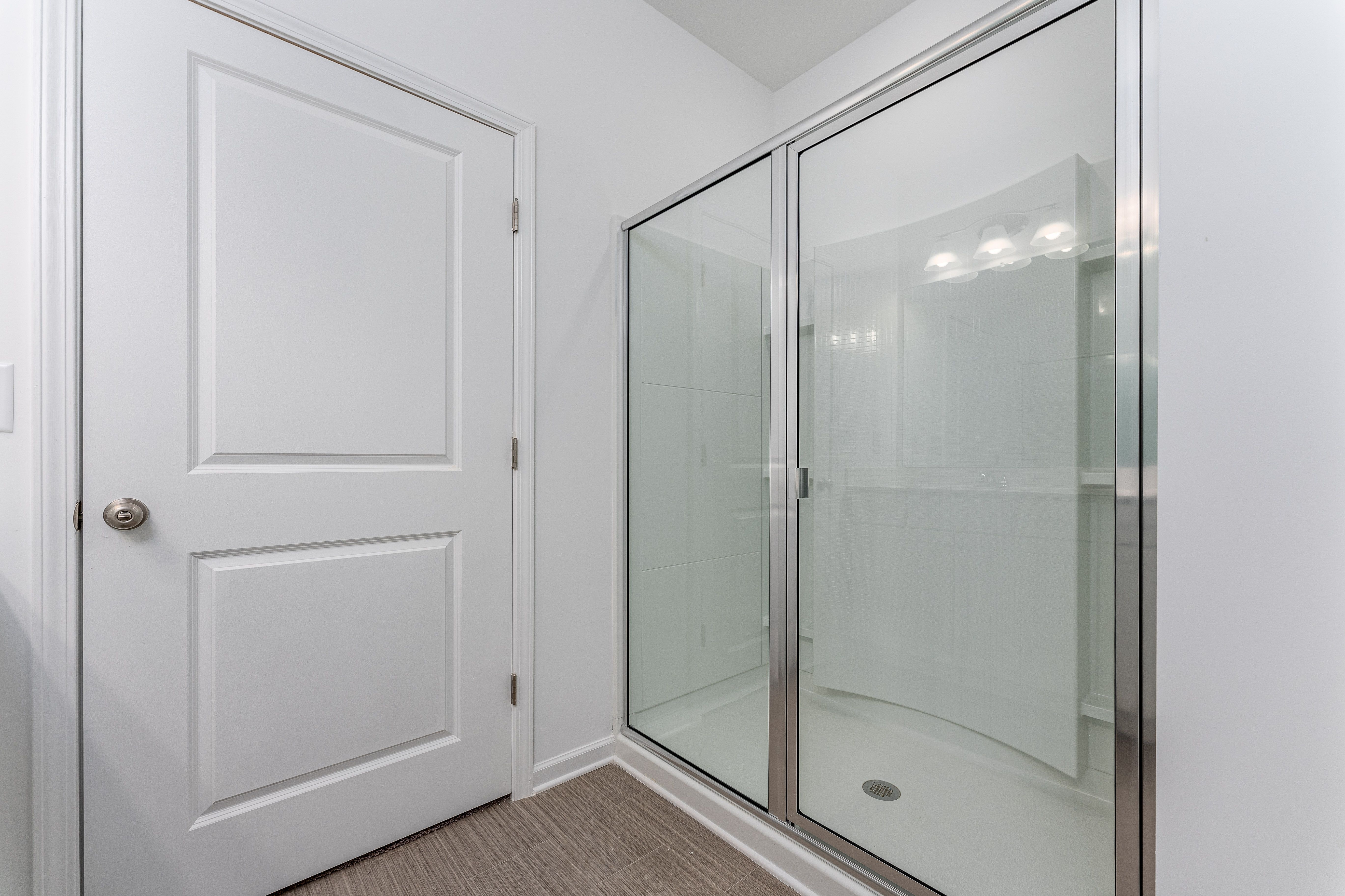 The Jasper - Owner's Bathroom