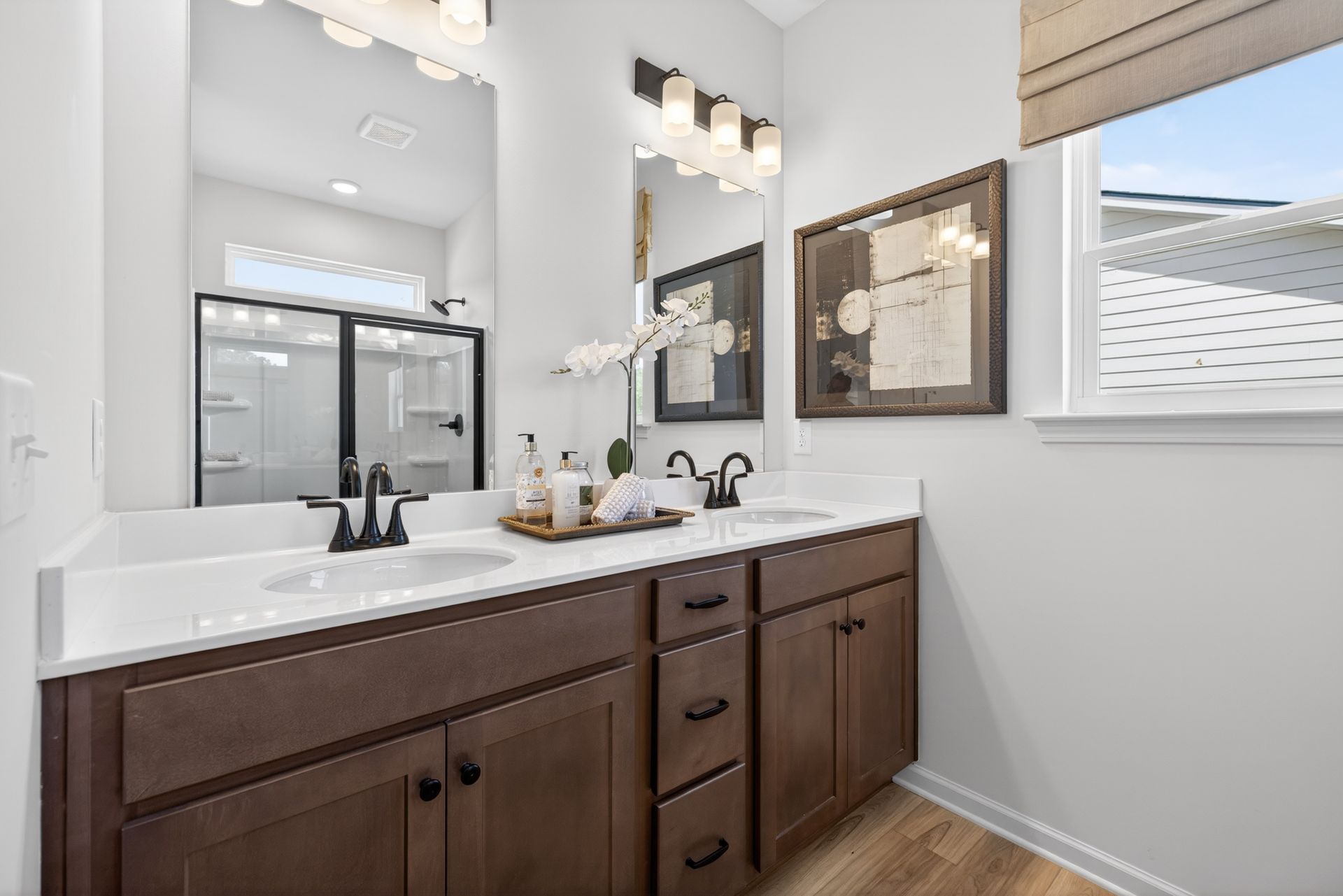 The Manchester II - Owner's Bath