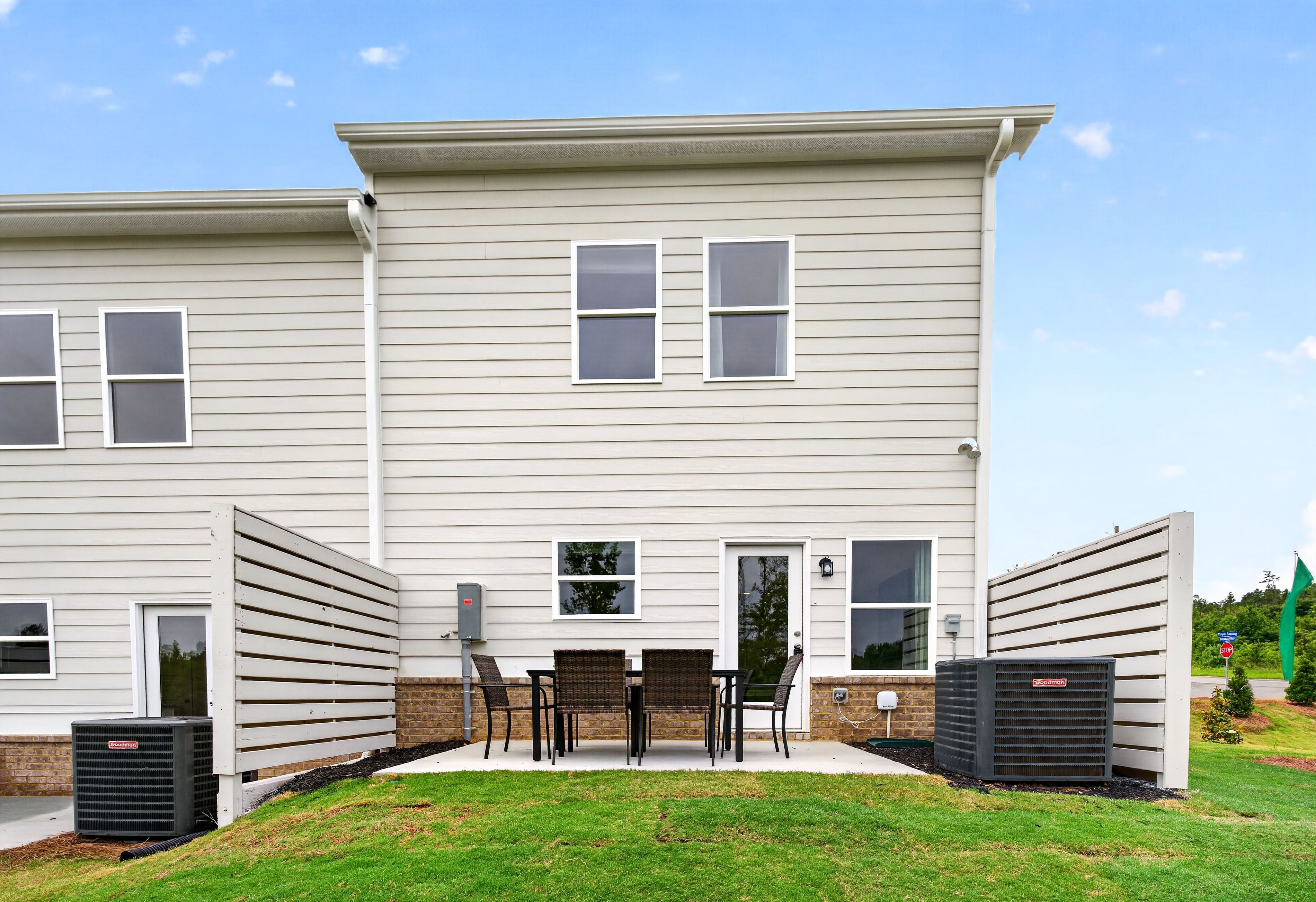 The Pierce - Exterior Patio