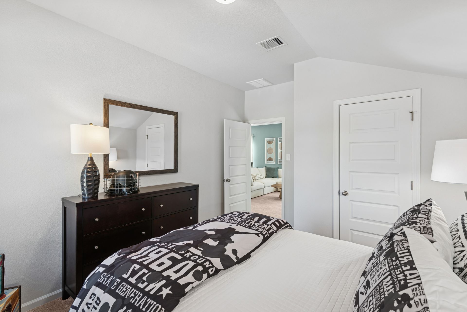 The Robin II- Bedroom 3