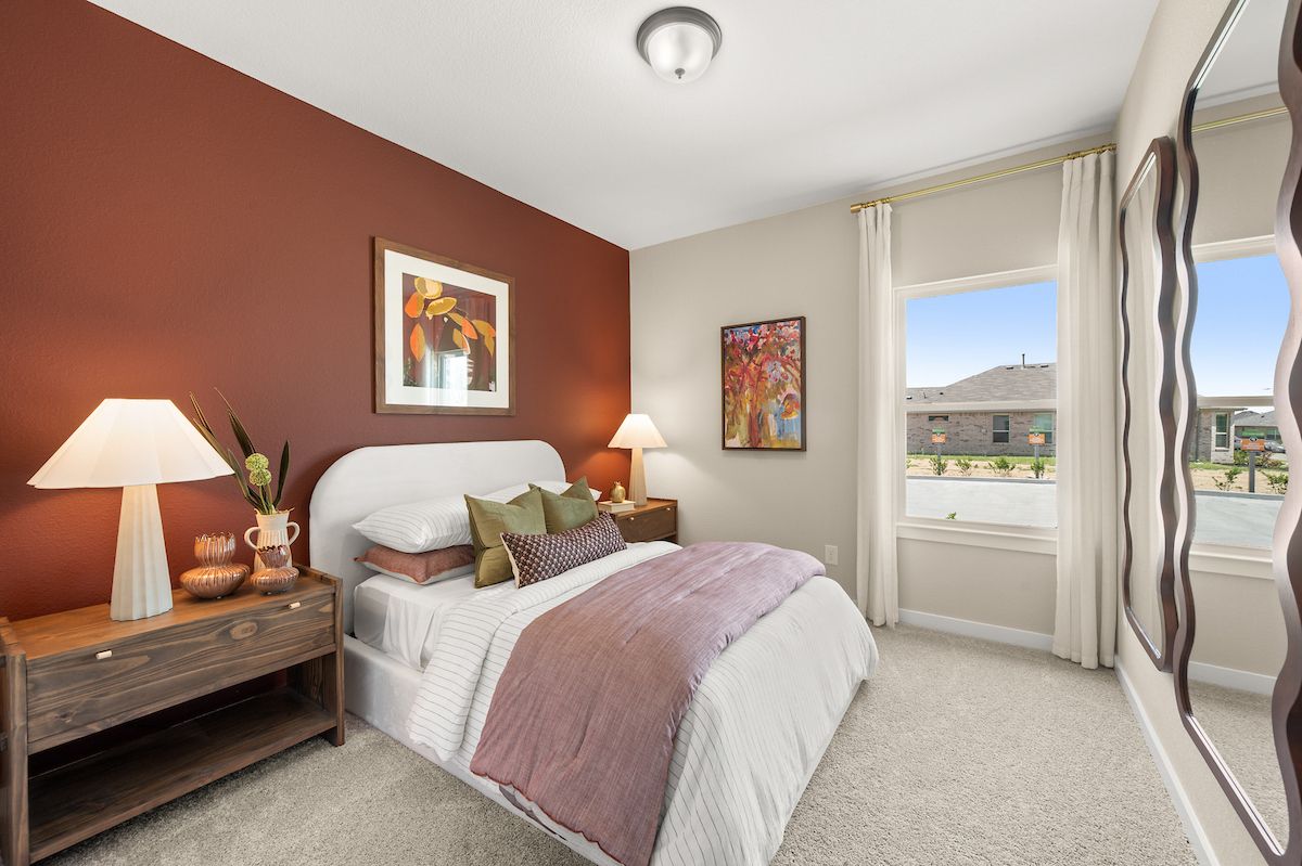 The Oakshire II - Secondary Bedroom