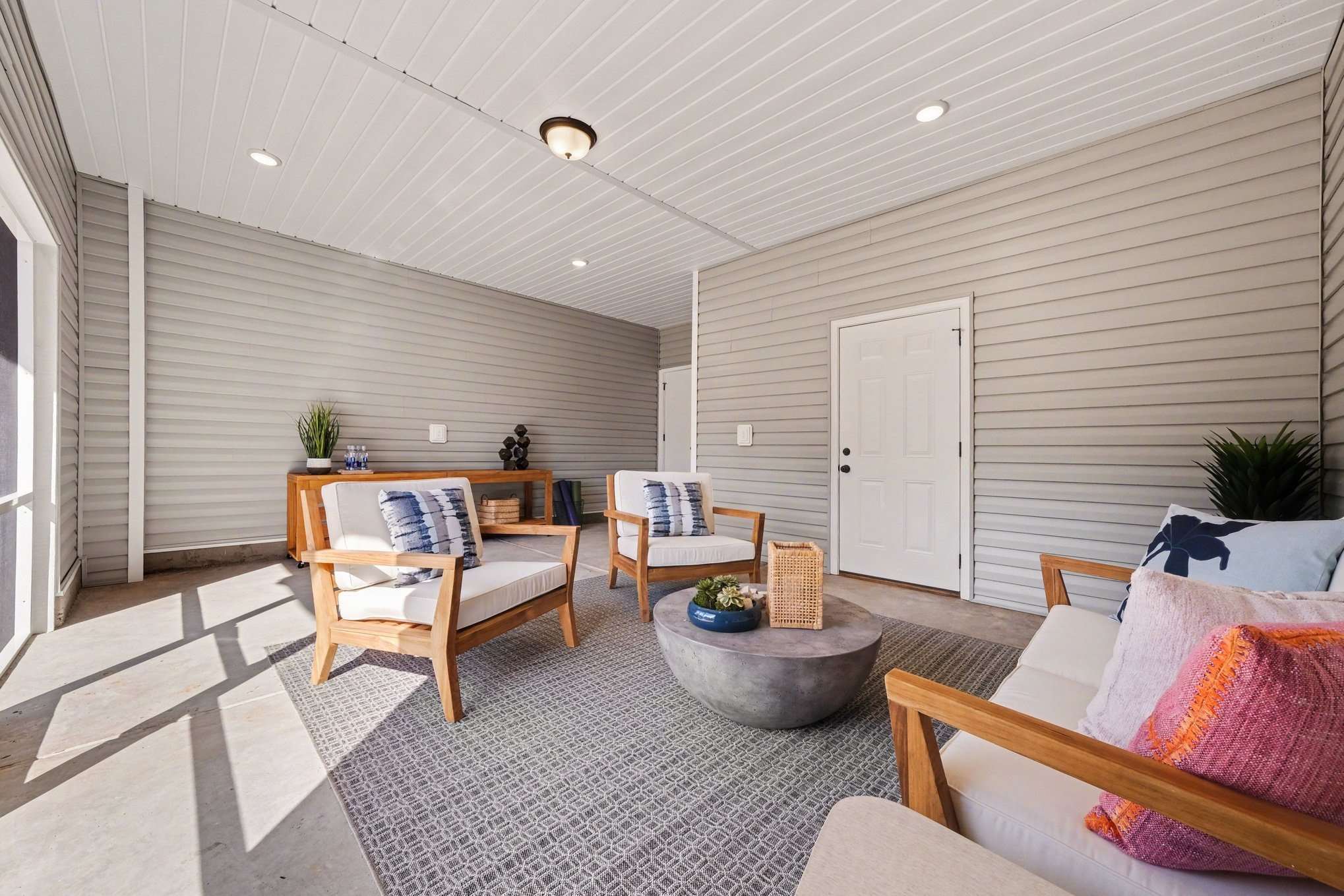 The Radcliffe - Covered Outdoor Living Patio