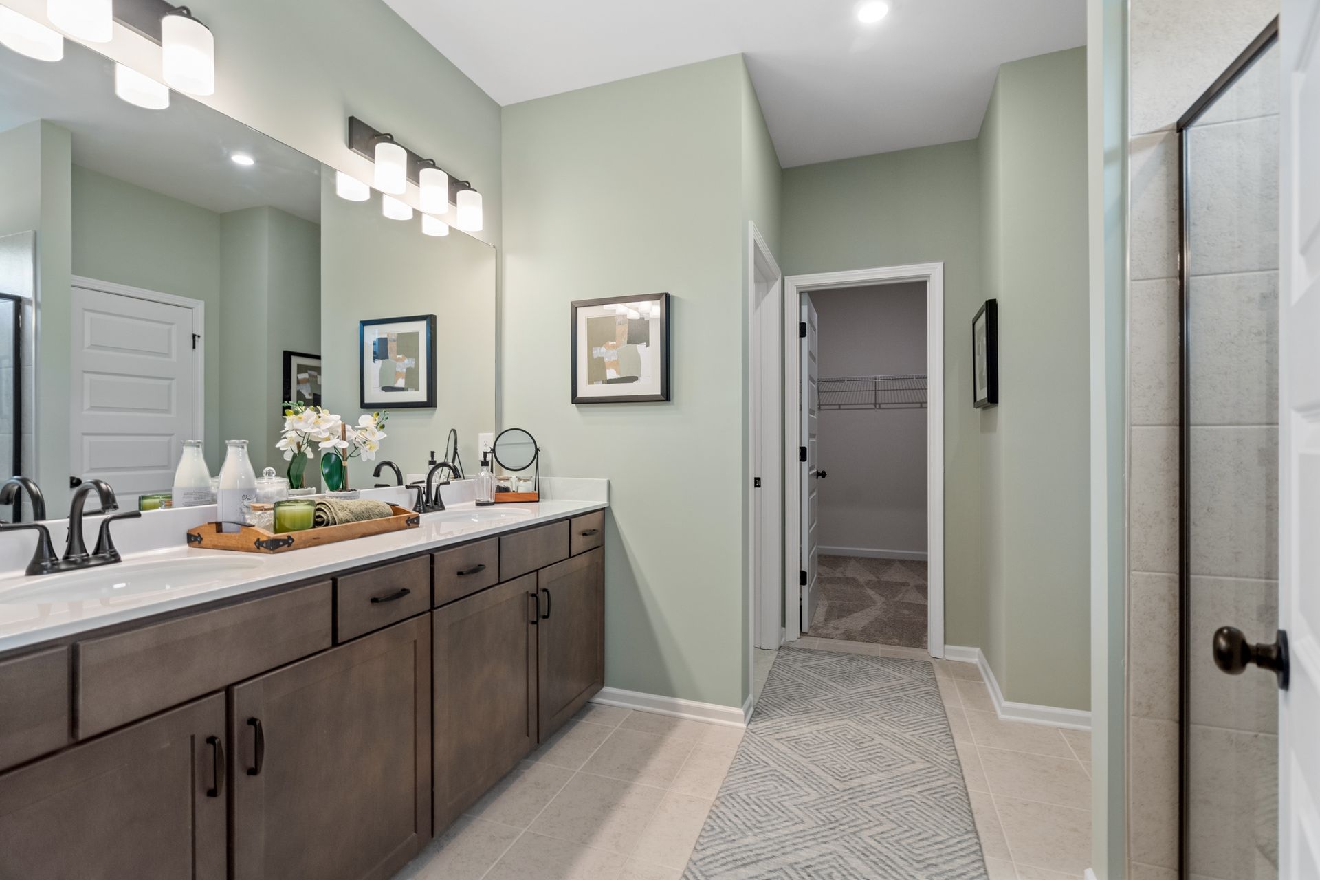 The McGinnis - Primary Bathroom