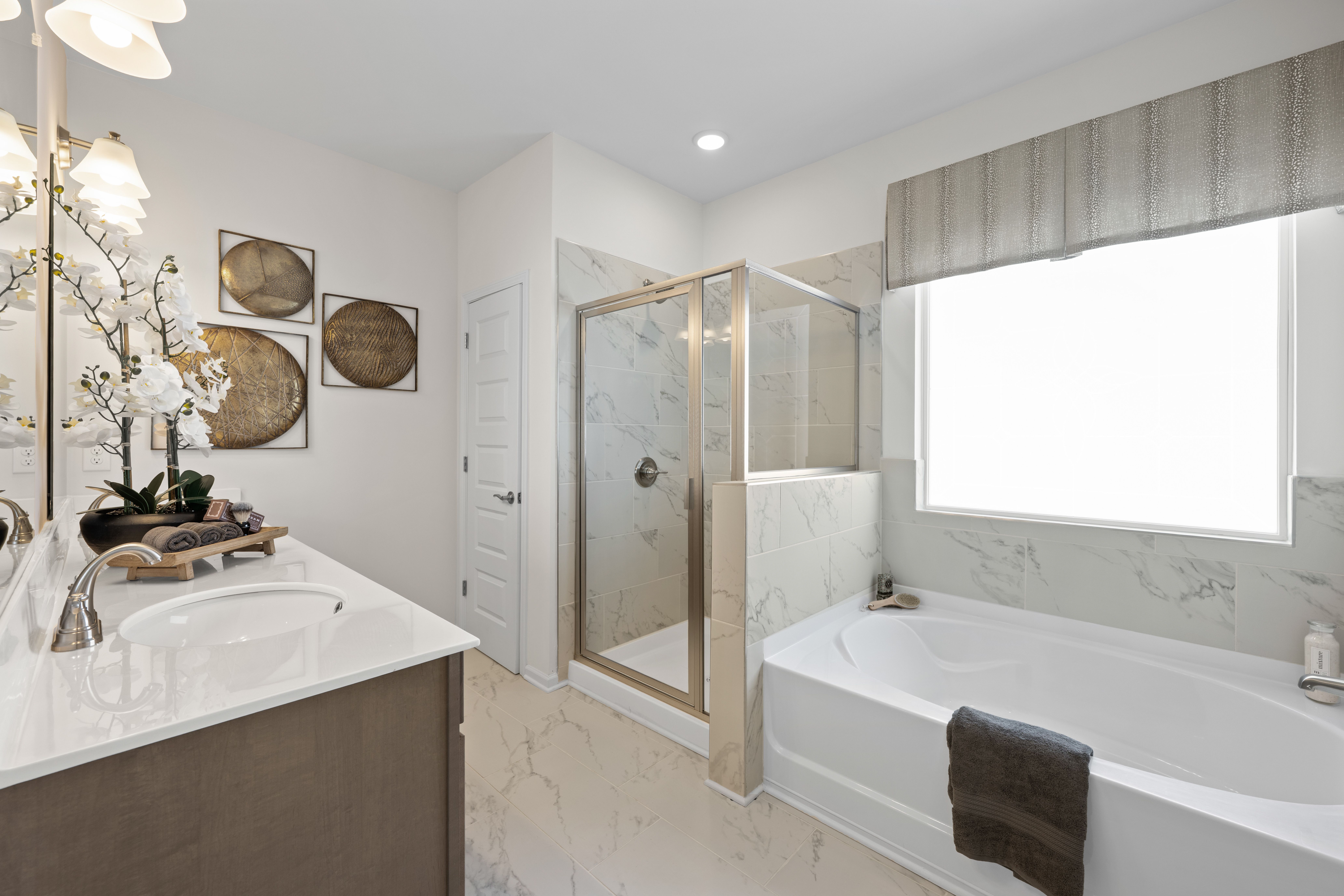 The Braselton II - Owners Bath