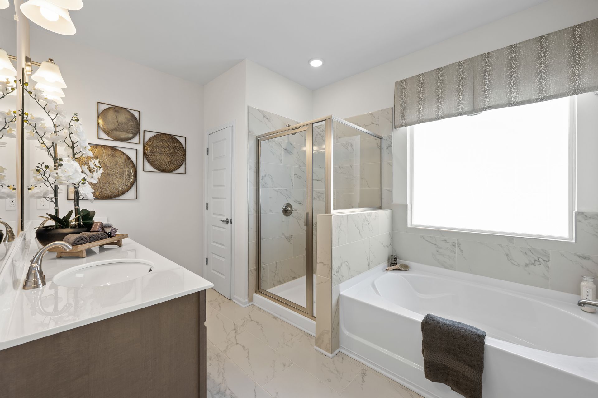The Braselton II - Owners Bath