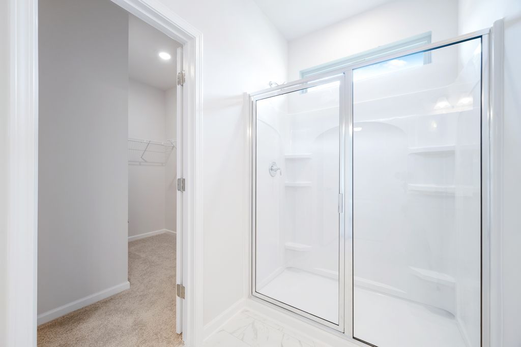 Primary En-Suite Bathroom