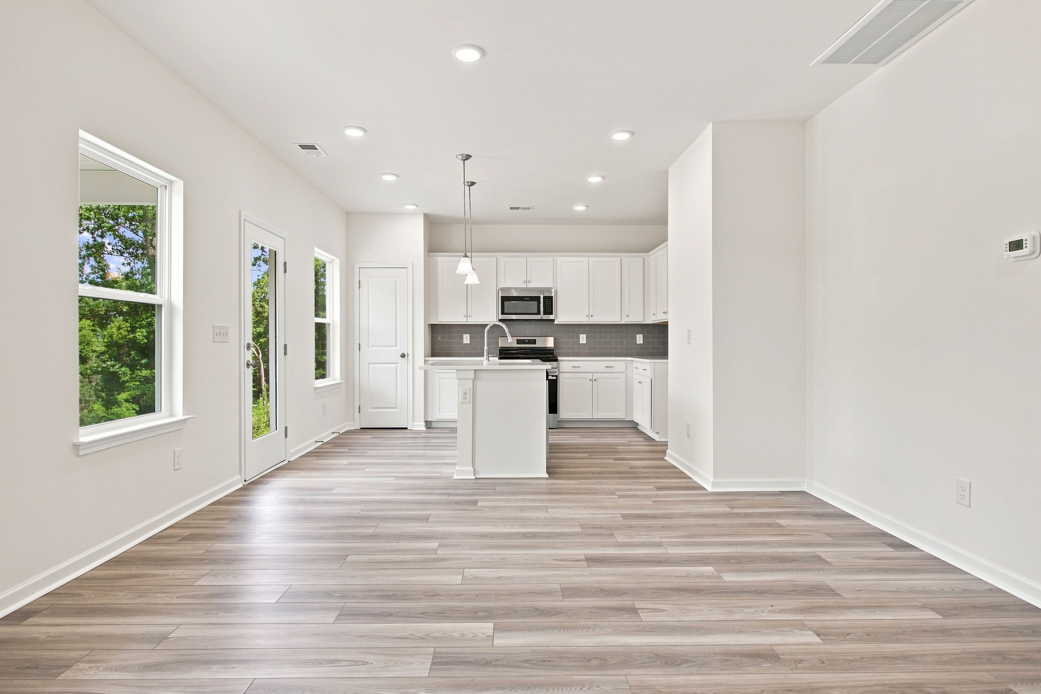The Benson II Dining & Kitchen
