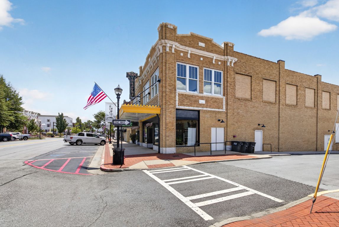 Downtown Calhoun