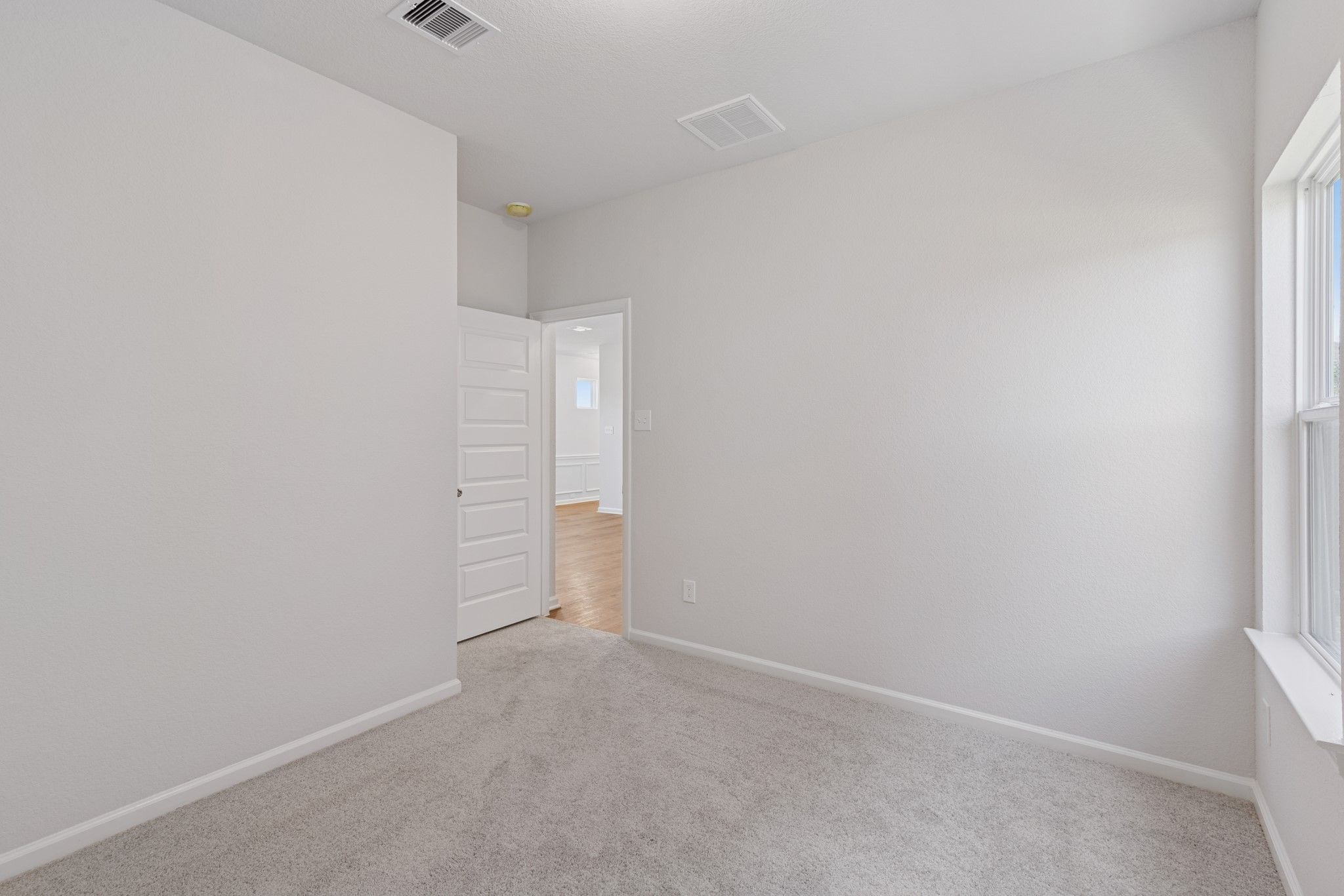Sample floor plan image for illustration; upgrades, options, and colors may vary.