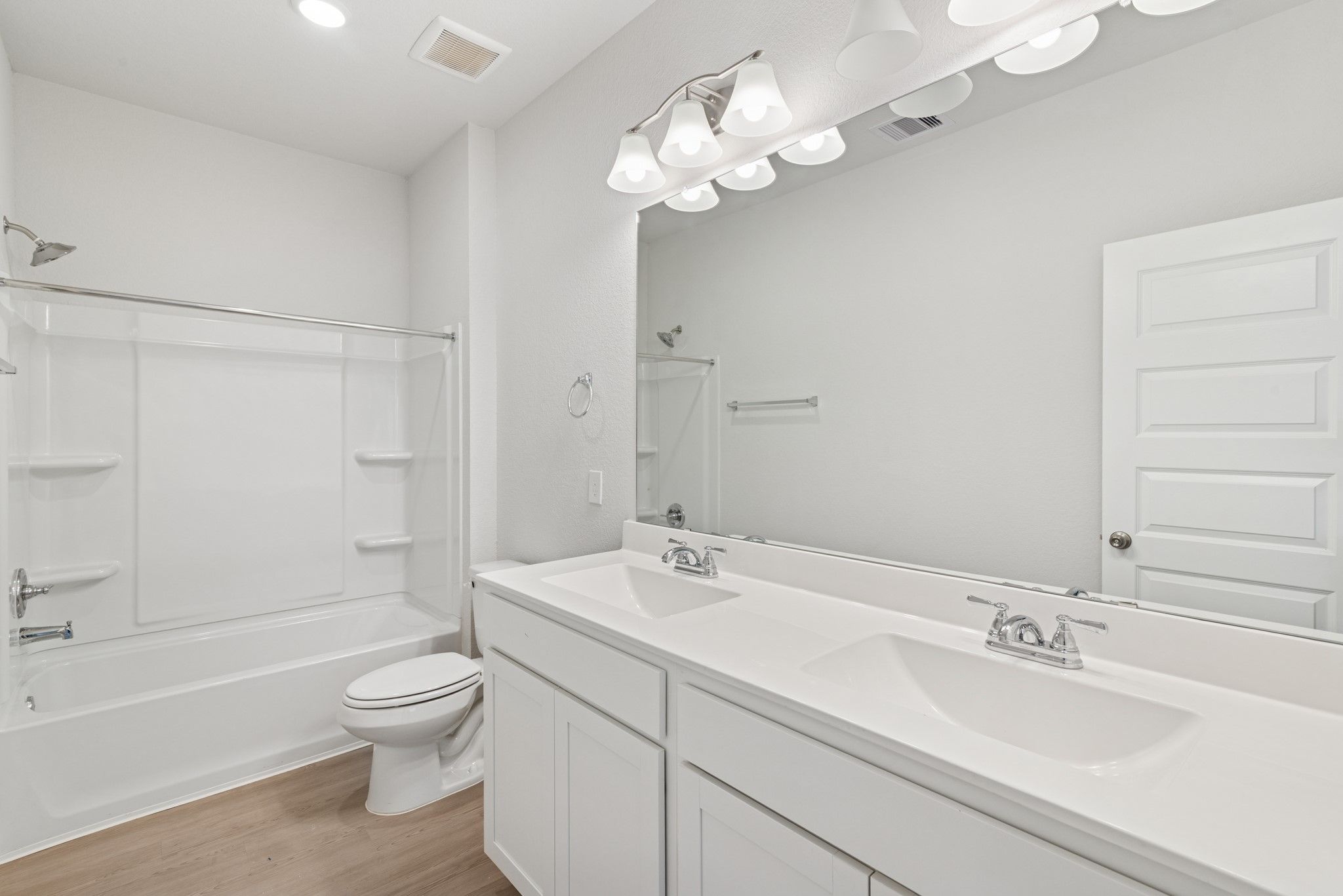 The Oriole II- Hall Bath with Dual Vanities