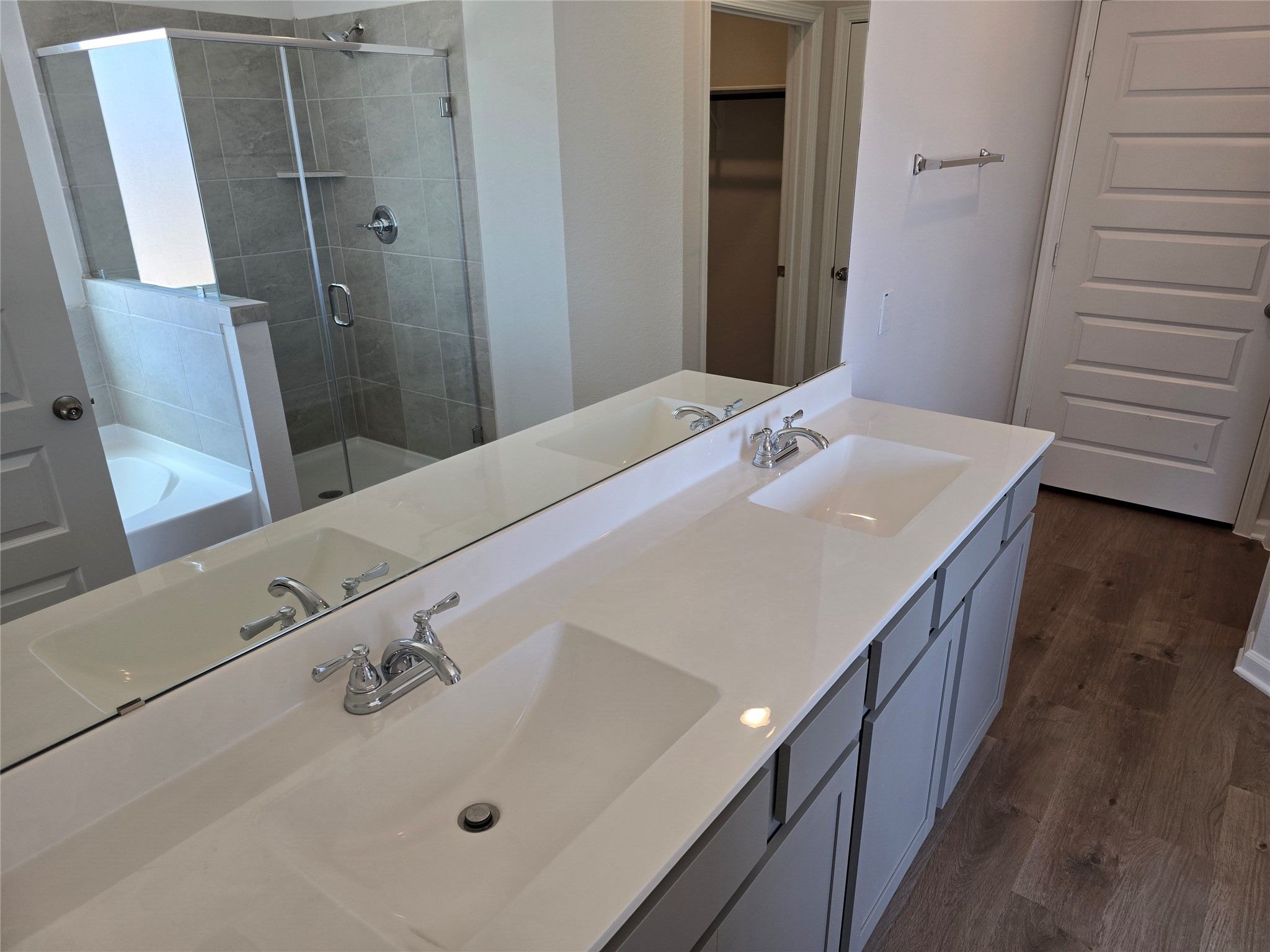 The Shetland III- Primary Bathroom with dual sinks, garden tub and separate shower.  included). Hom