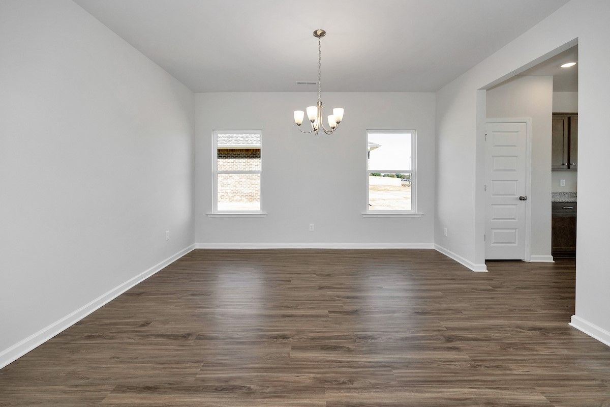 The Avery- Dining Room. Sample image for illustration; upgrades, options, and colors may vary.