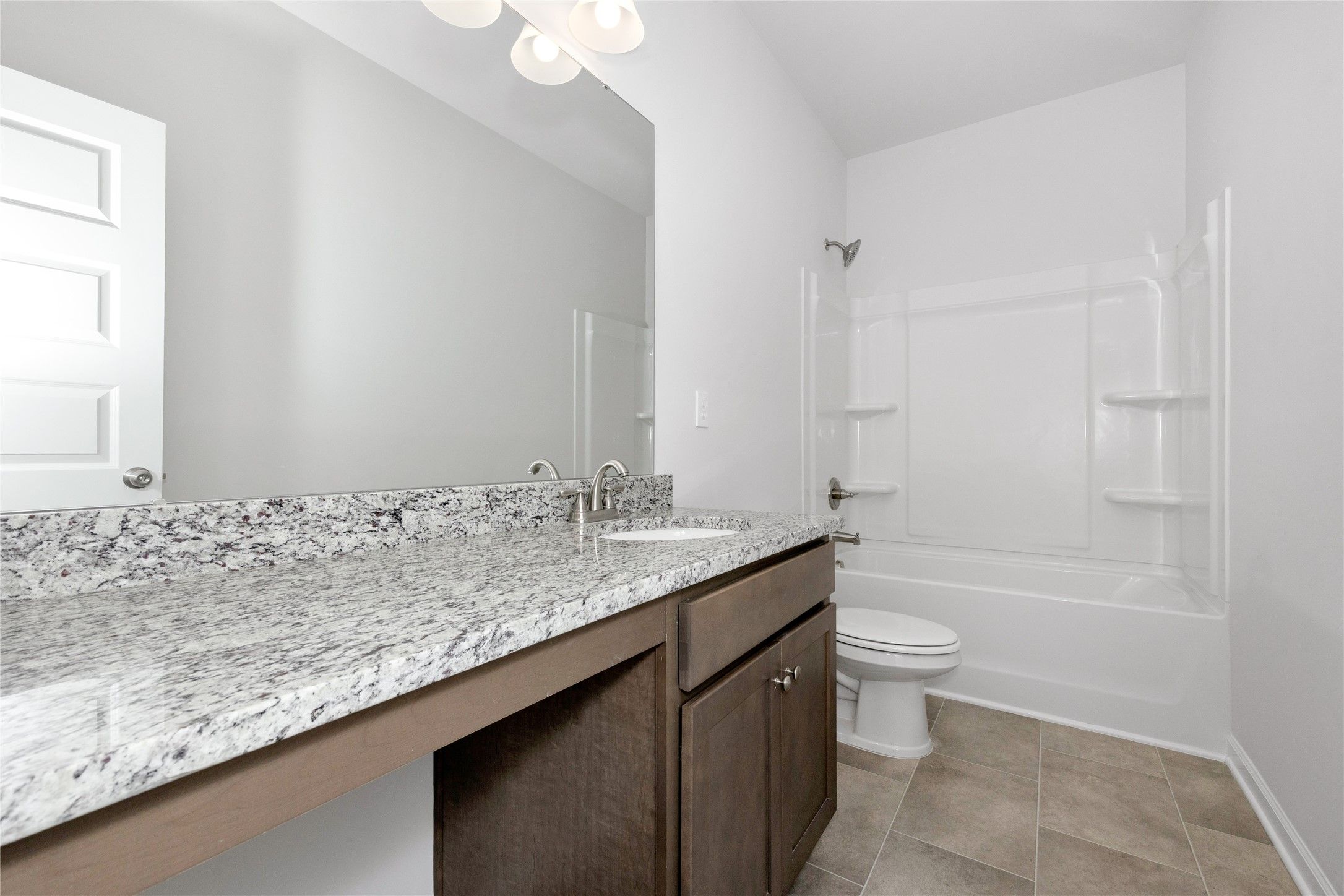 The Harrington- Bath 2. Sample image for illustration; upgrades, options, and colors may vary.