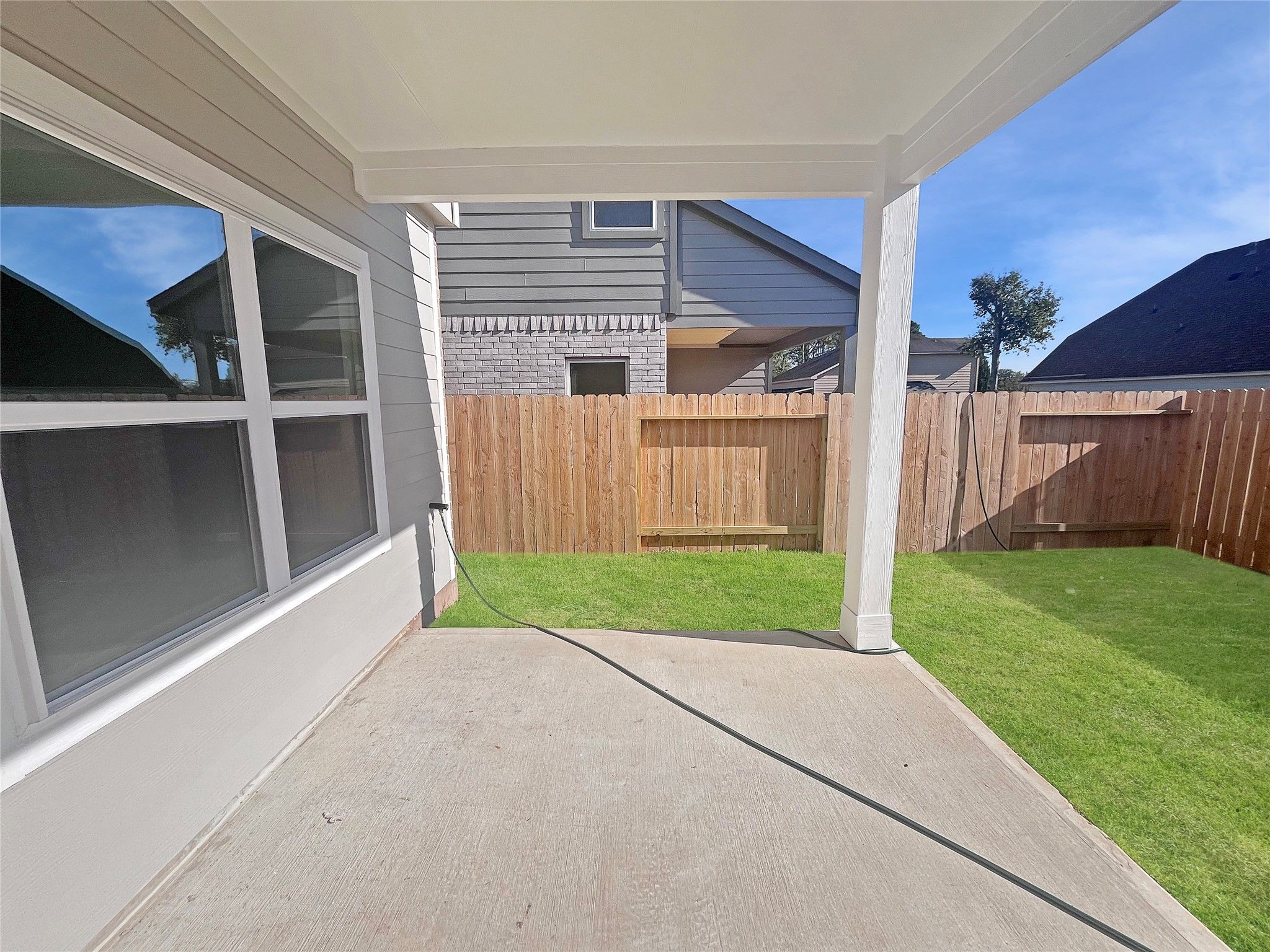 The Robin II- Rear Covered Patio. Sample image to be used for example only, colors, options and upg