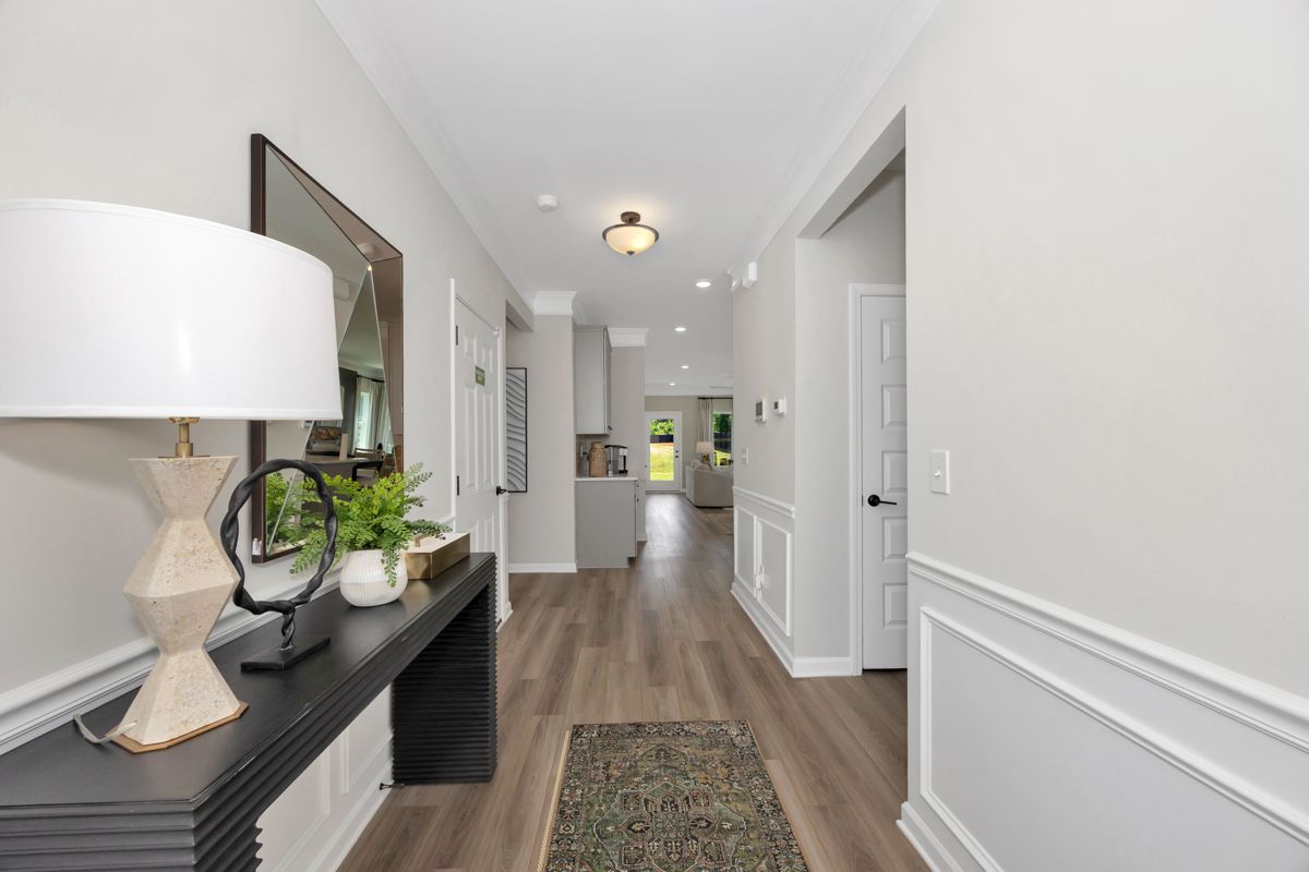 The Hampton - Entry