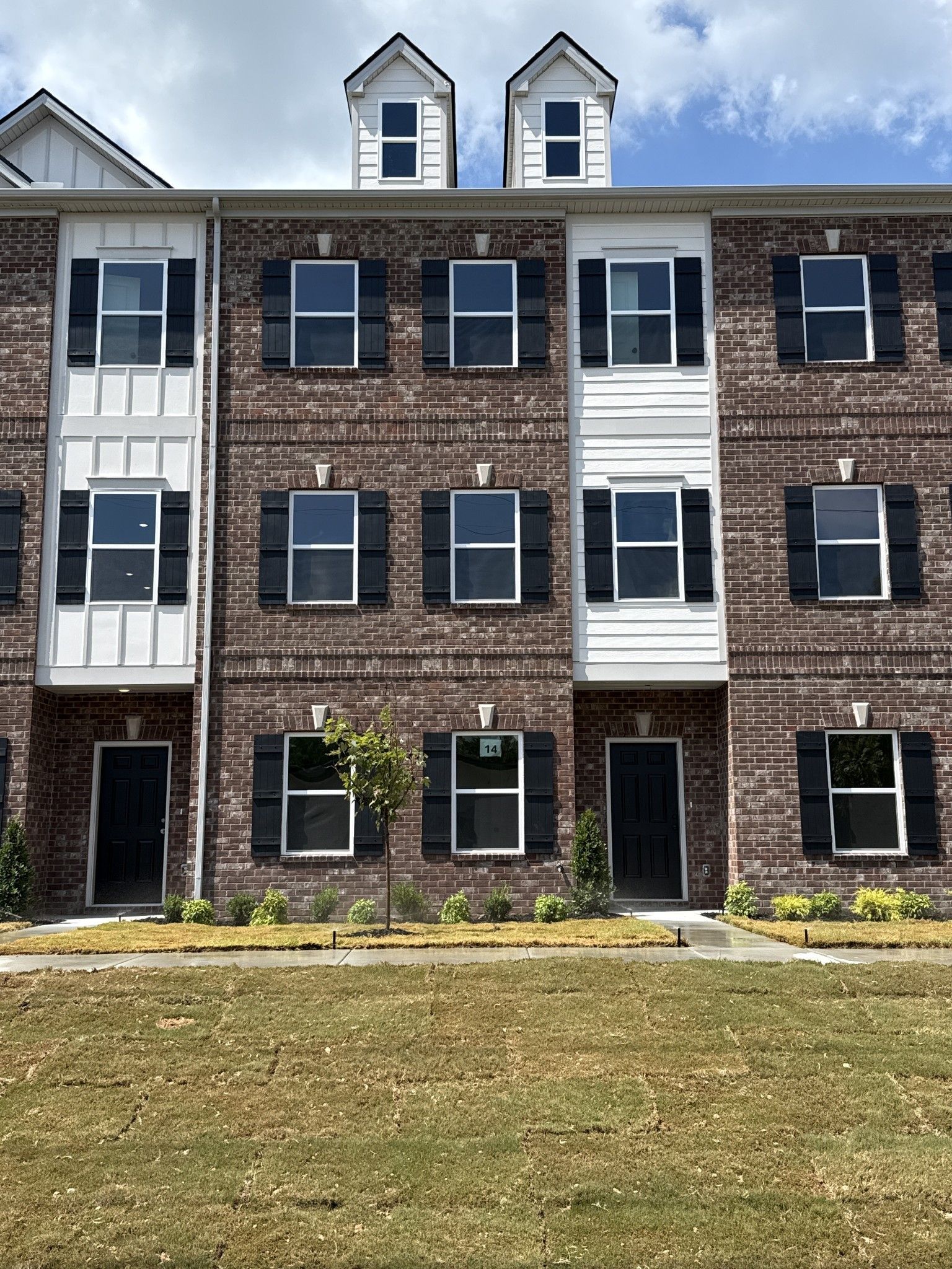 143 Rosebush Lane Lot 14 (The Richmond)