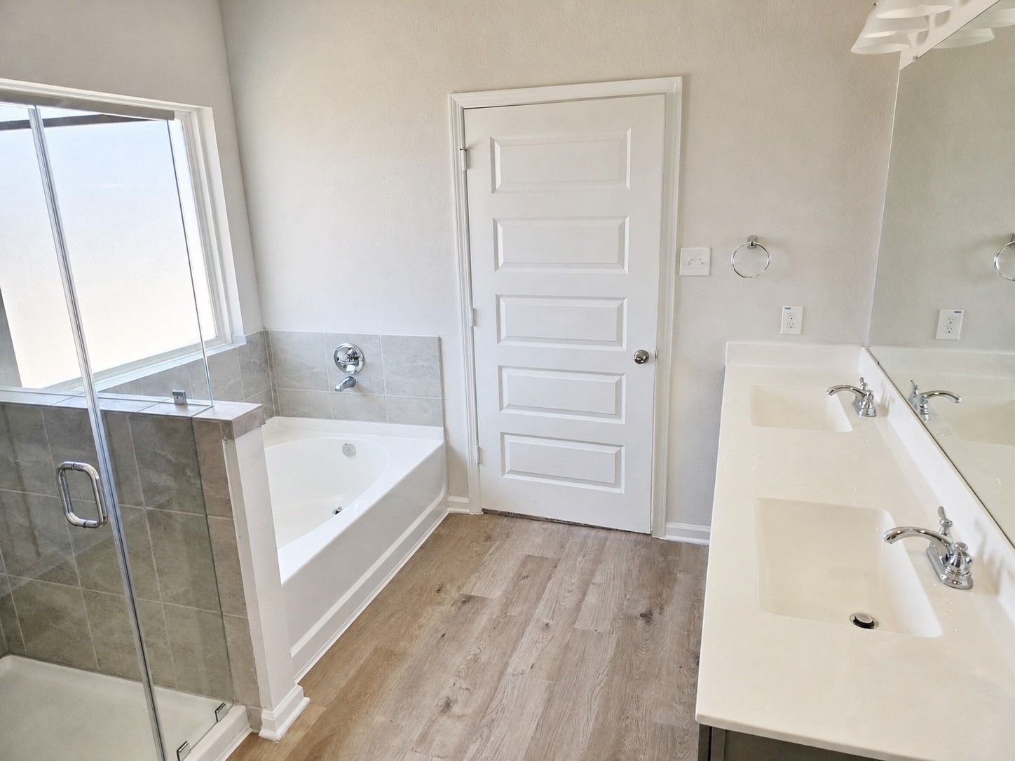 The Shetland III- Primary Suite with Separate Garden Tub and Shower. Home under construction, photo