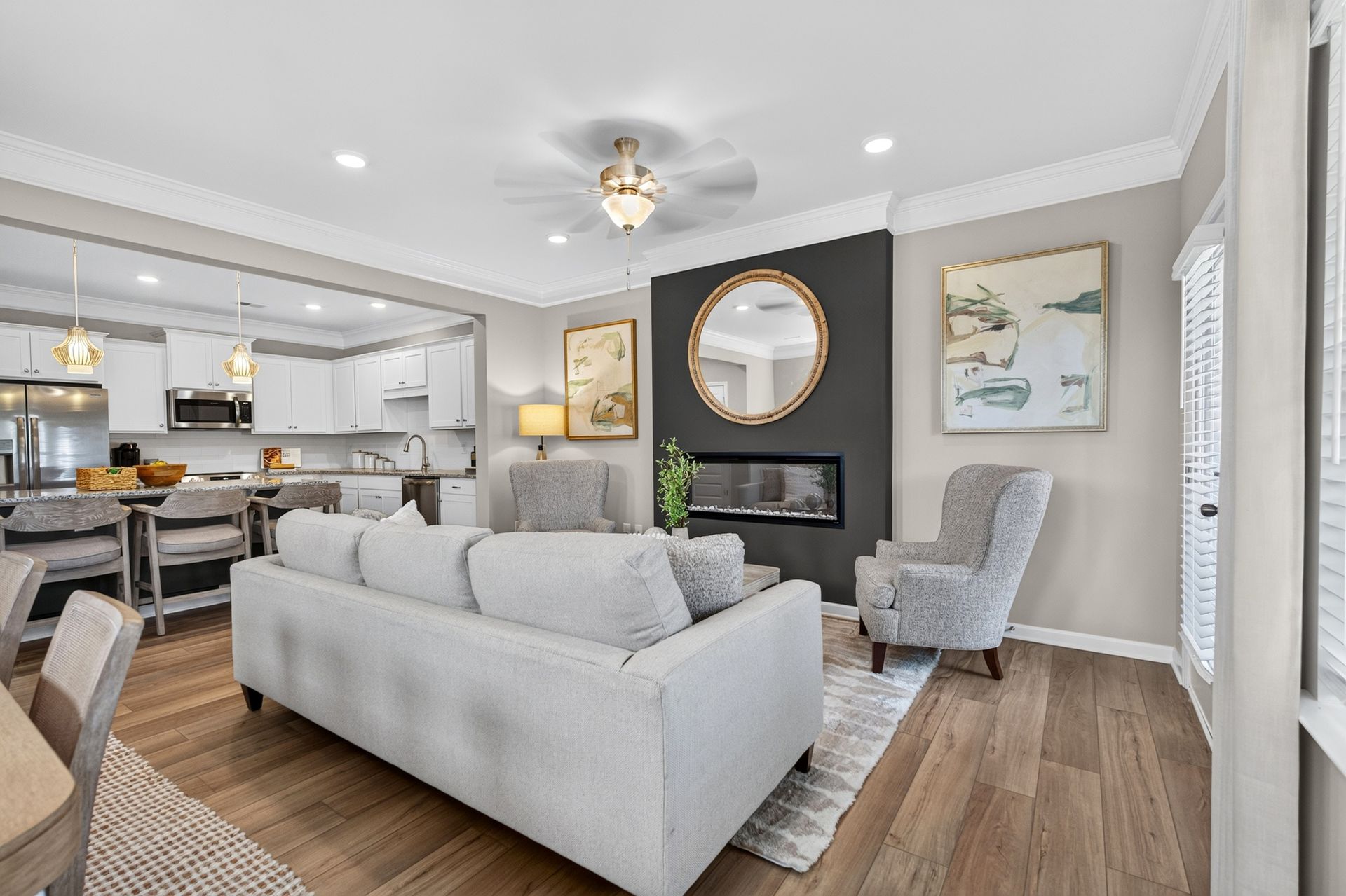 The Suwanee - Family Room