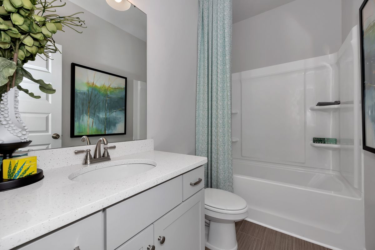 The Landen - Secondary Bathroom