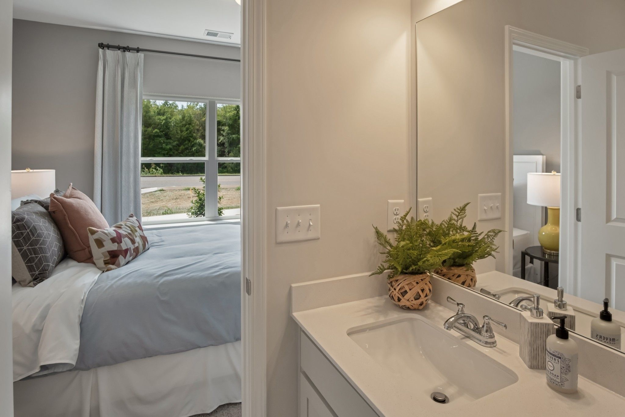 ALL PICS ARE OF THE SAME FLOOR PLAN, BUT NOT THE ACTUAL UNIT.