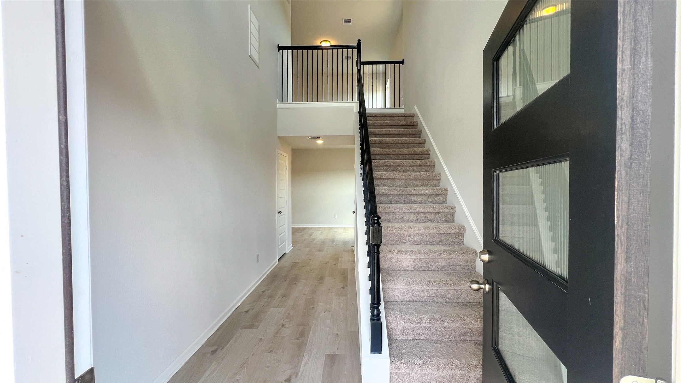 The Sparrow II- Foyer. Sample floor plan image for illustration; upgrades, options, and colors may