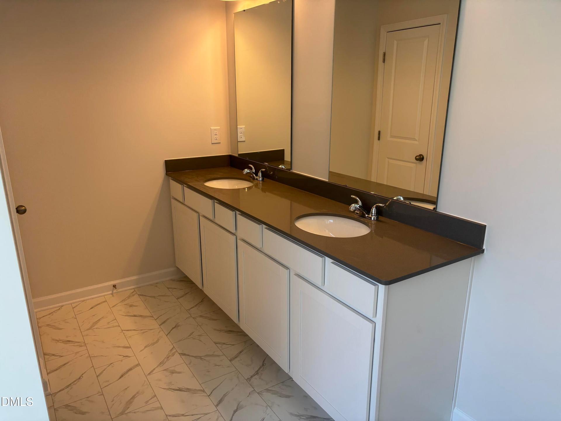 Dual Vanity