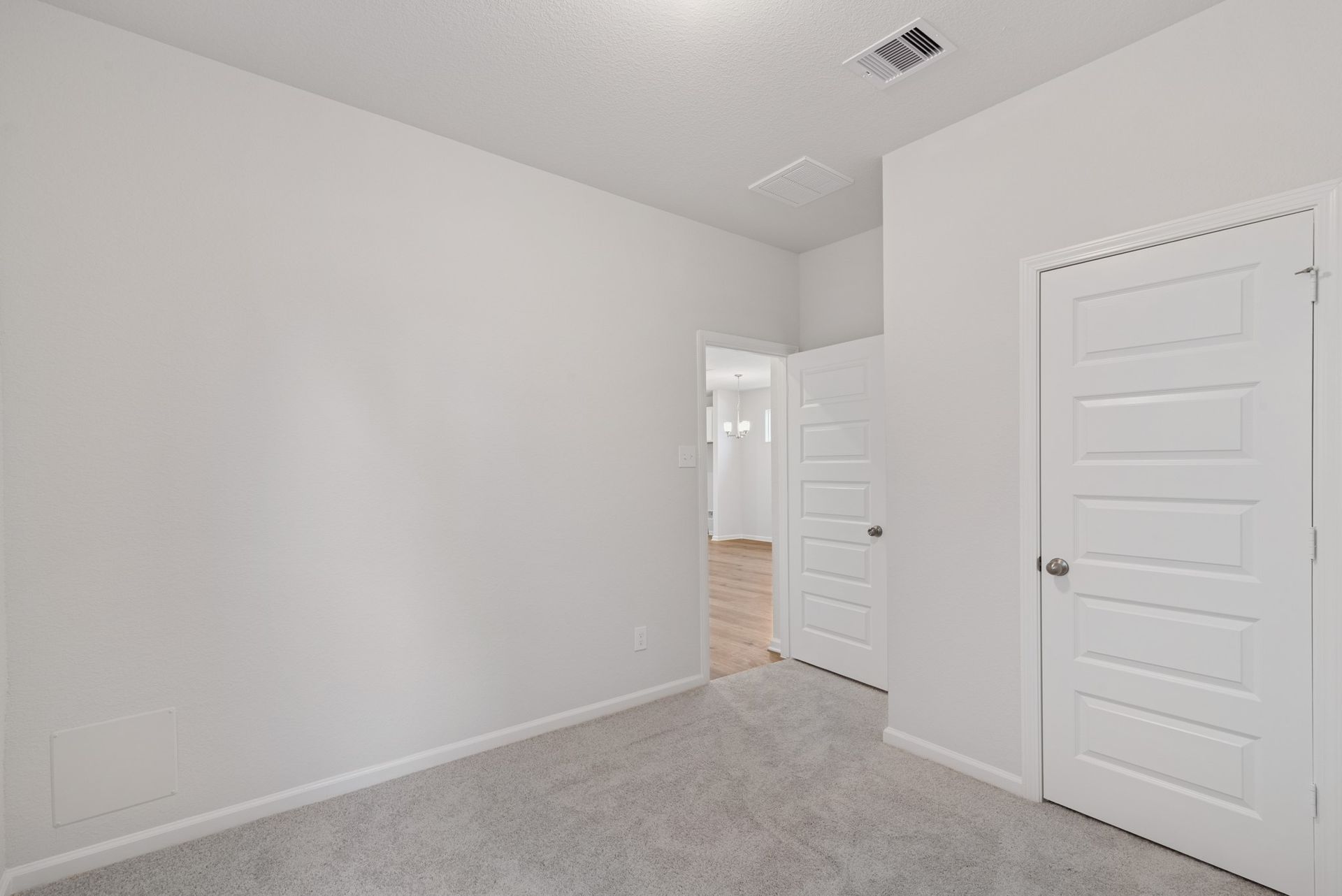 Sample floor plan image for illustration; upgrades, options, and colors may vary.