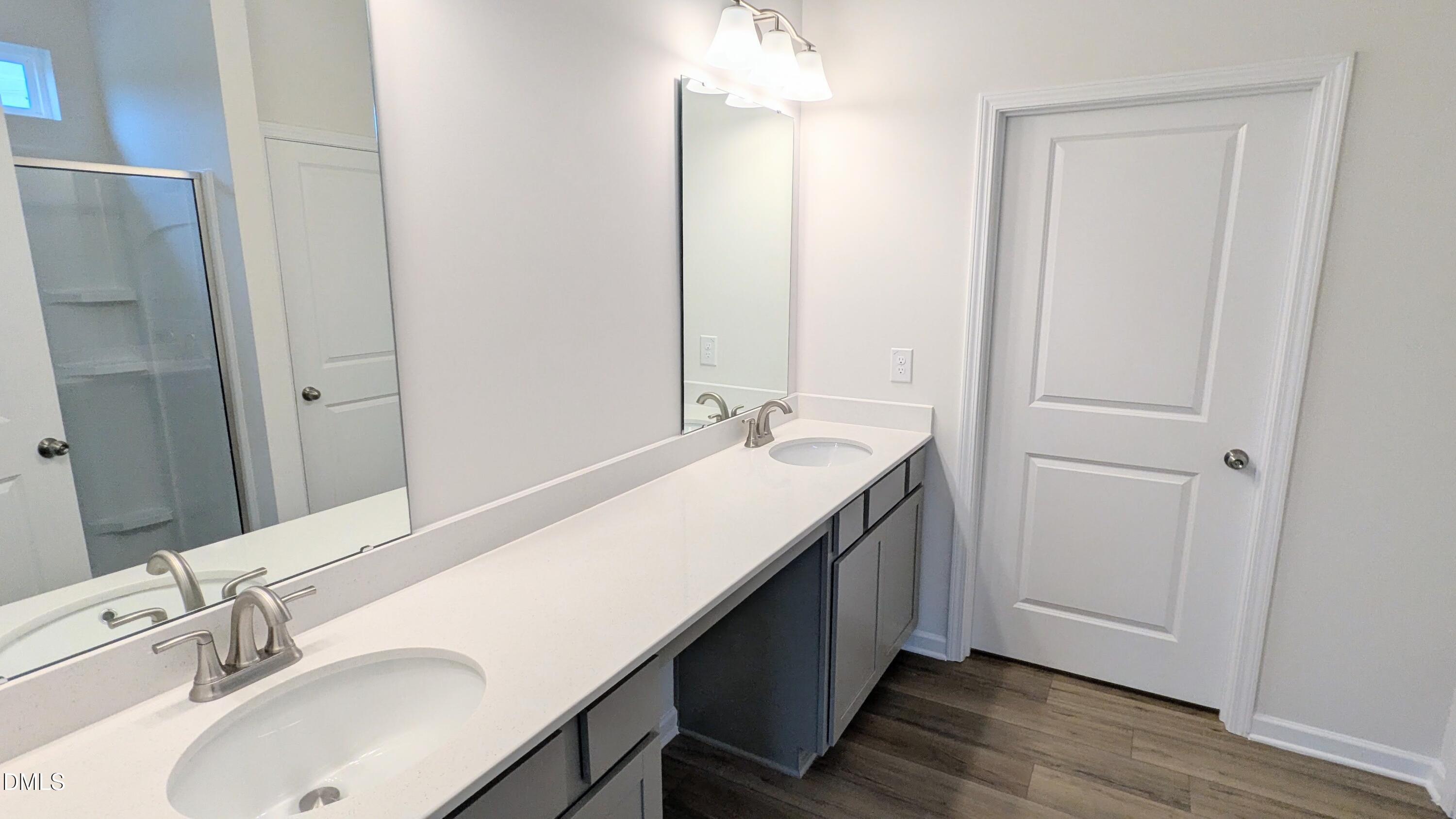 Dual Vanity
