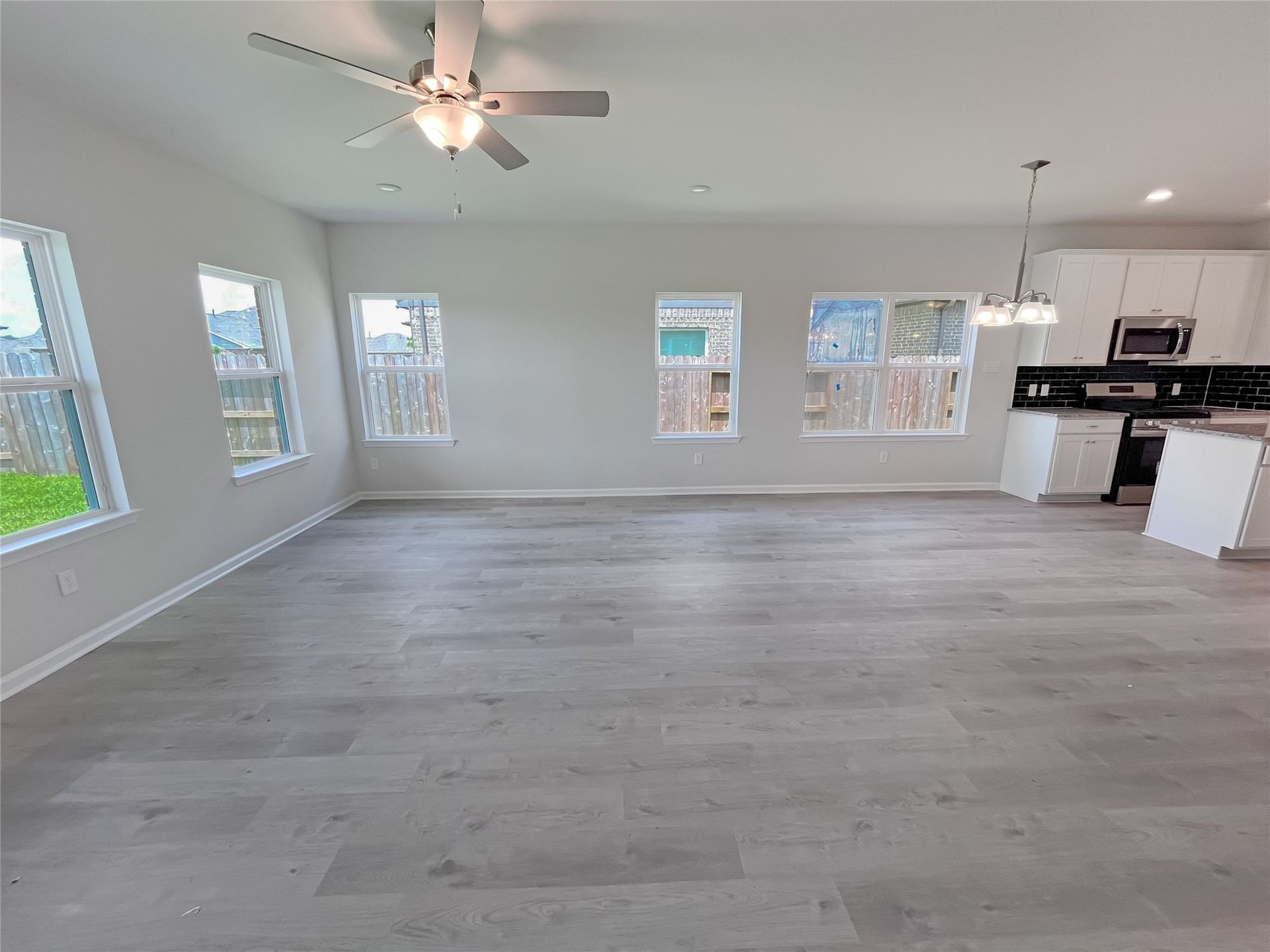 The Georgetown II- Family Room. Sample image for illustration; upgrades, options, and colors may vary.