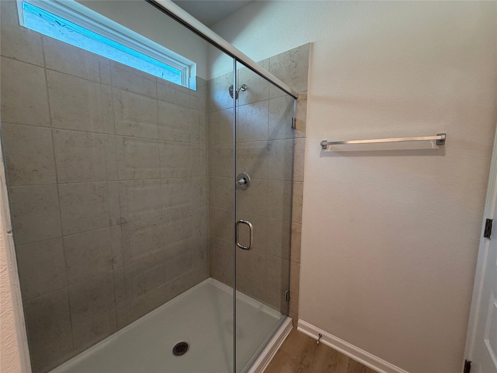 The Mockingbird II- Primary Bath