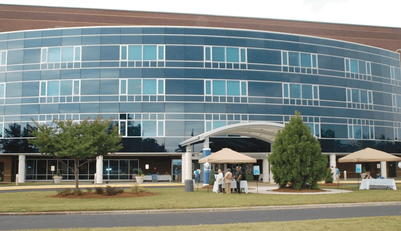 Walking Distance to Betsy Johnson Hospital