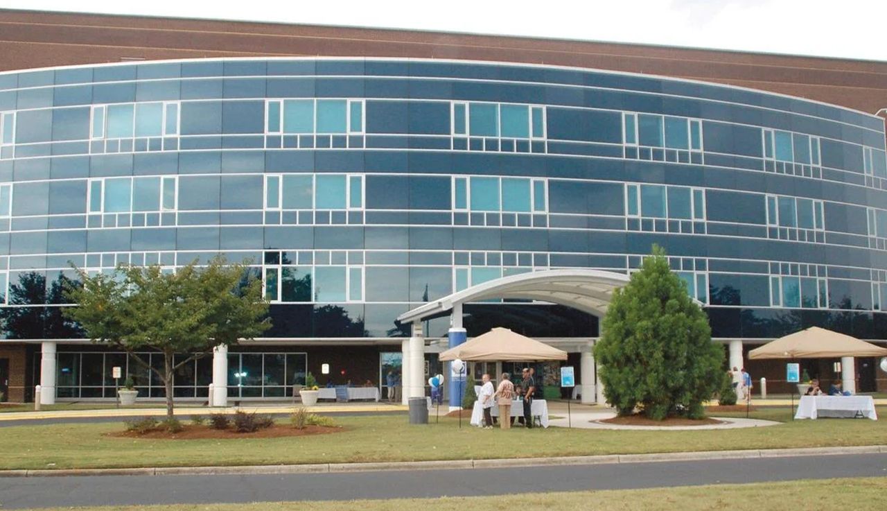 Walking Distance to Betsy Johnson Hospital