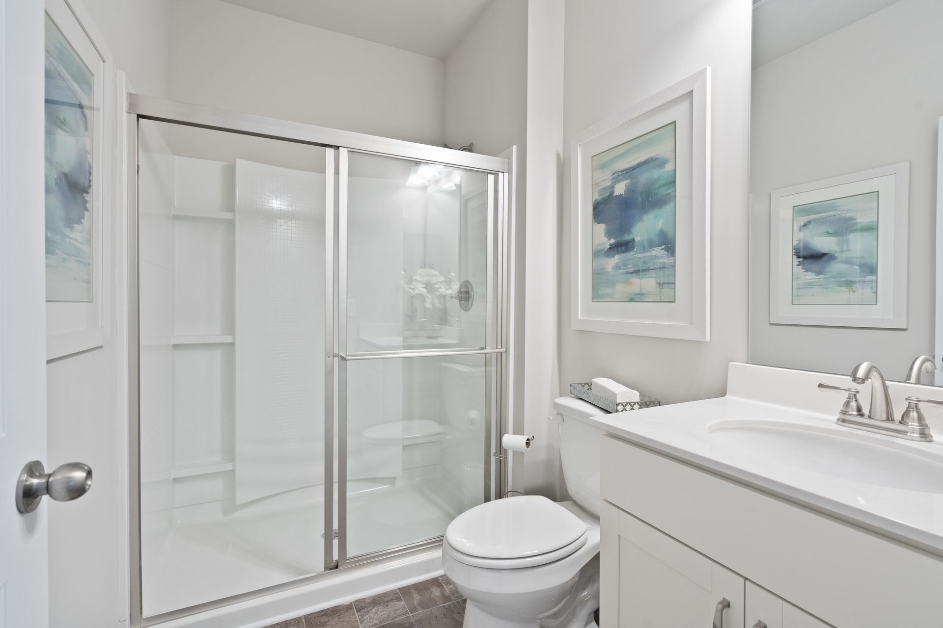 The Bradley - Secondary Bathroom