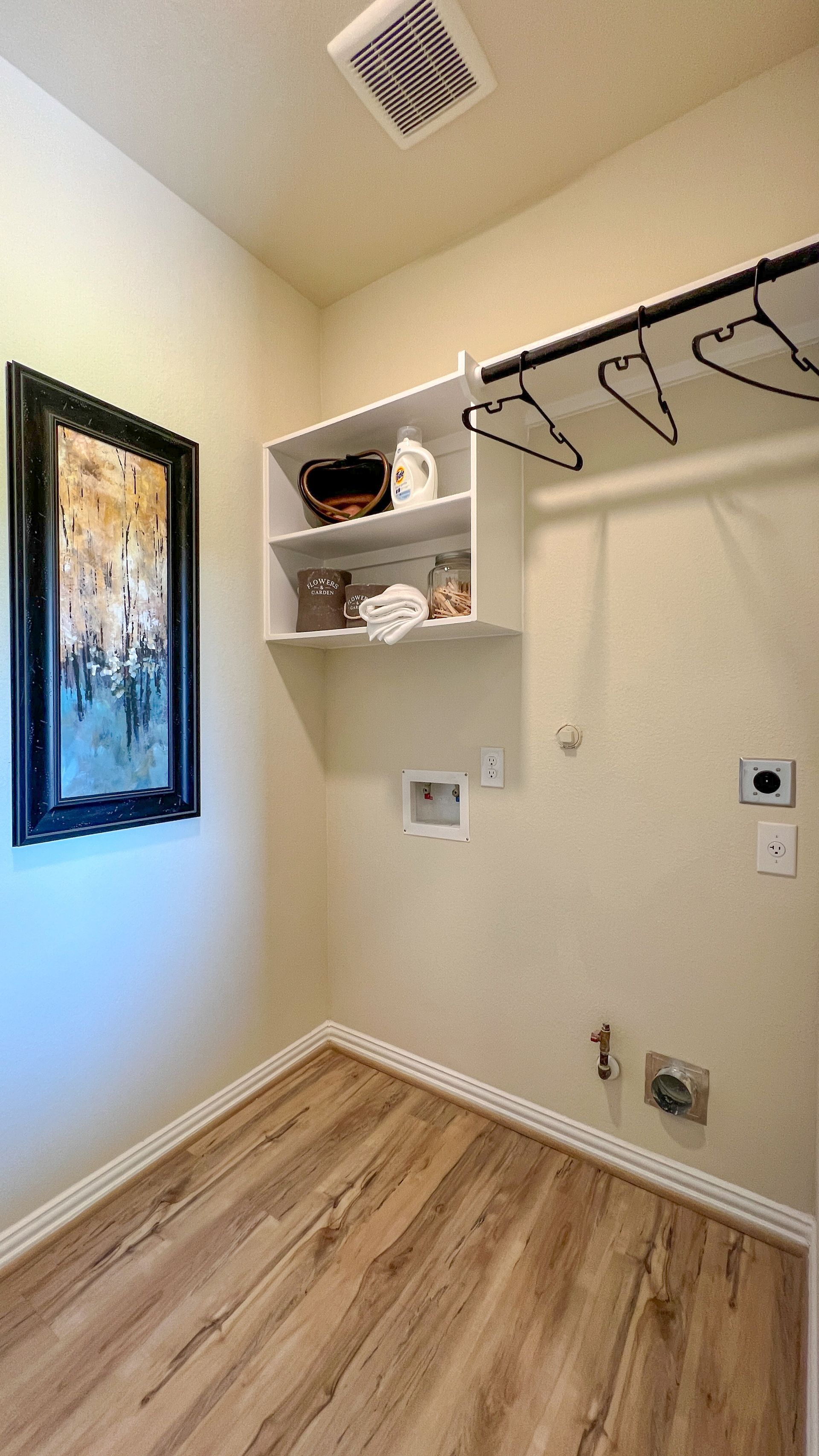 The Oakshire- Utility Room