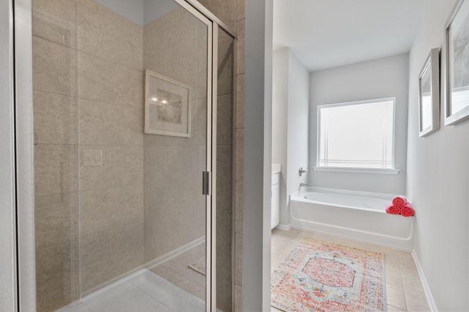 The Maddux - Owner's Bath