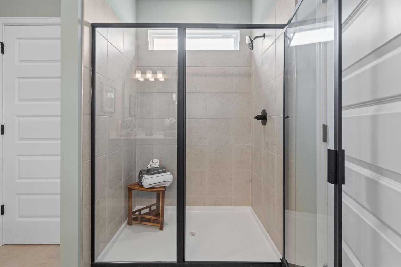The McGinnis - Primary Bathroom