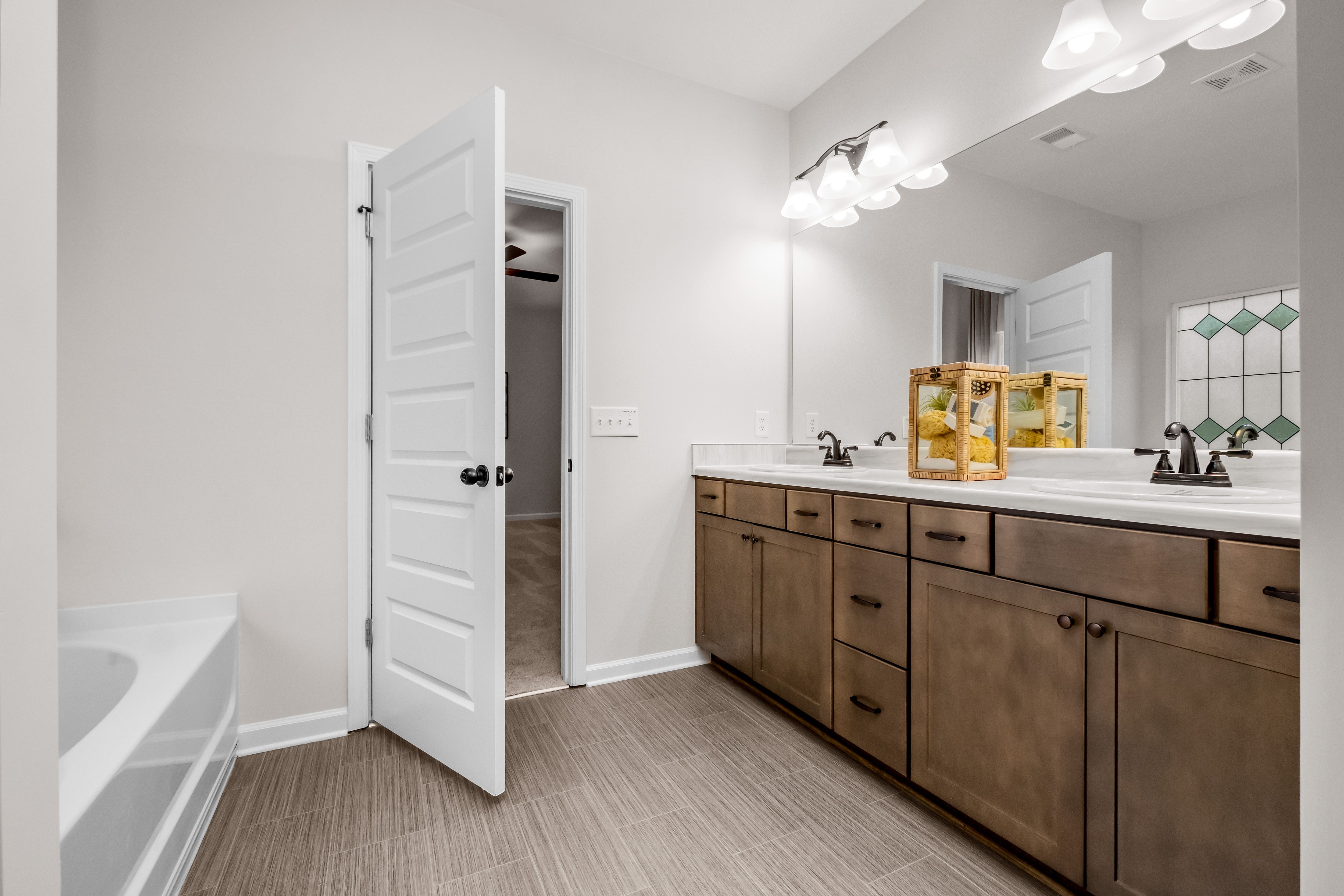 The McGinnis - Owner's Bath