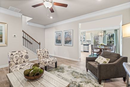 9-Foot Ceilings Throughout
