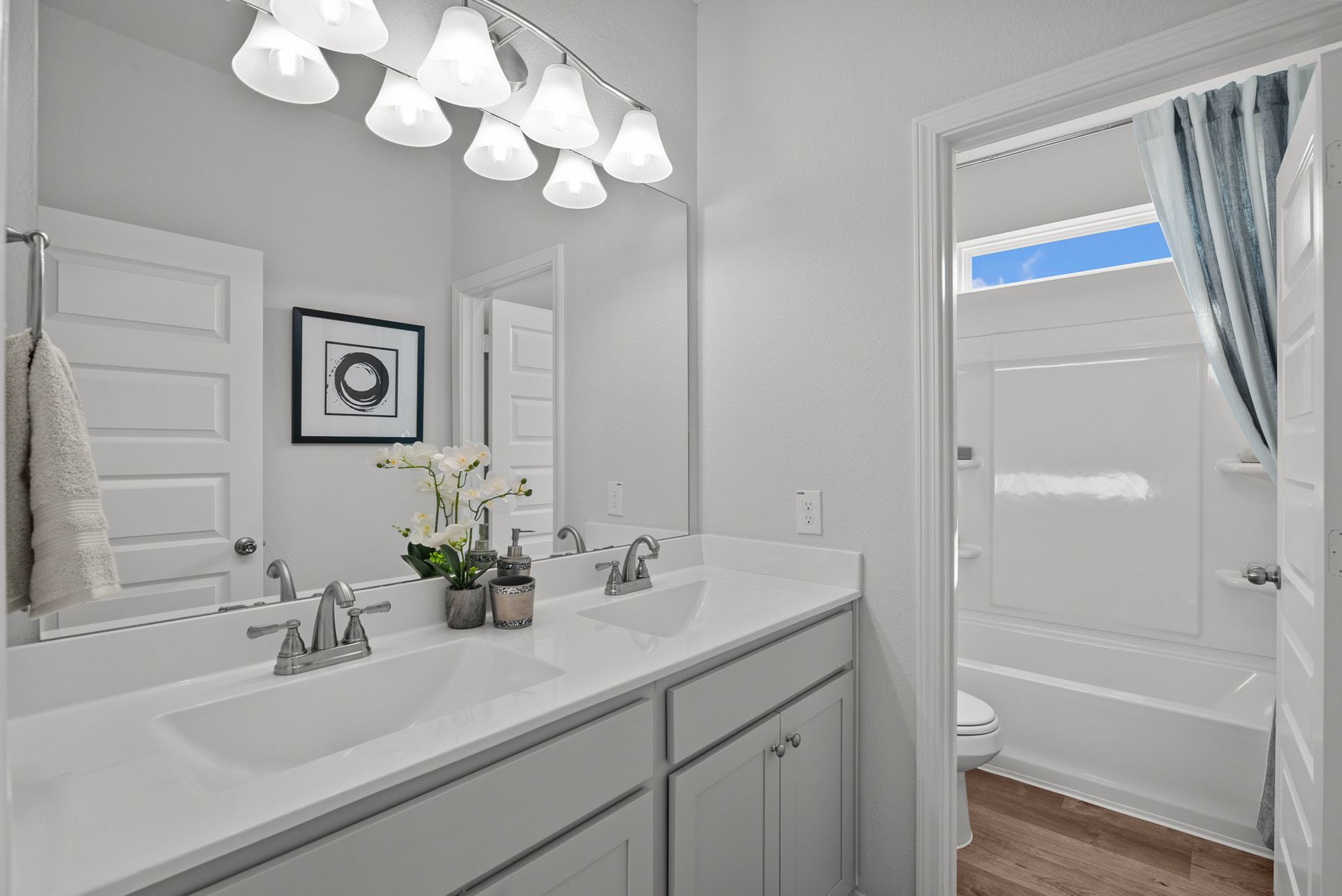 The Waring III- Upstairs Bathroom with Dual Sinks