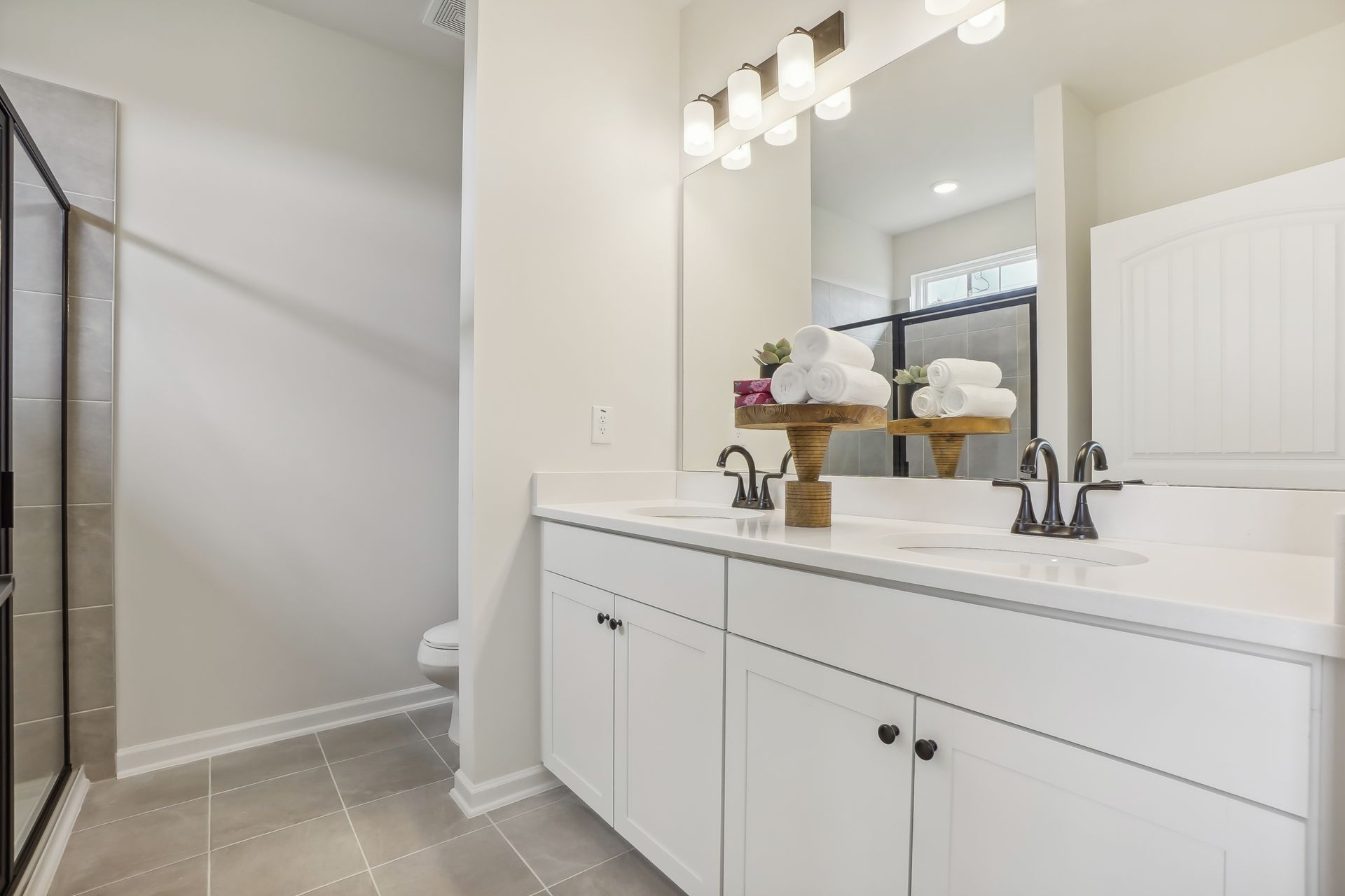 The Landen - Primary bathroom