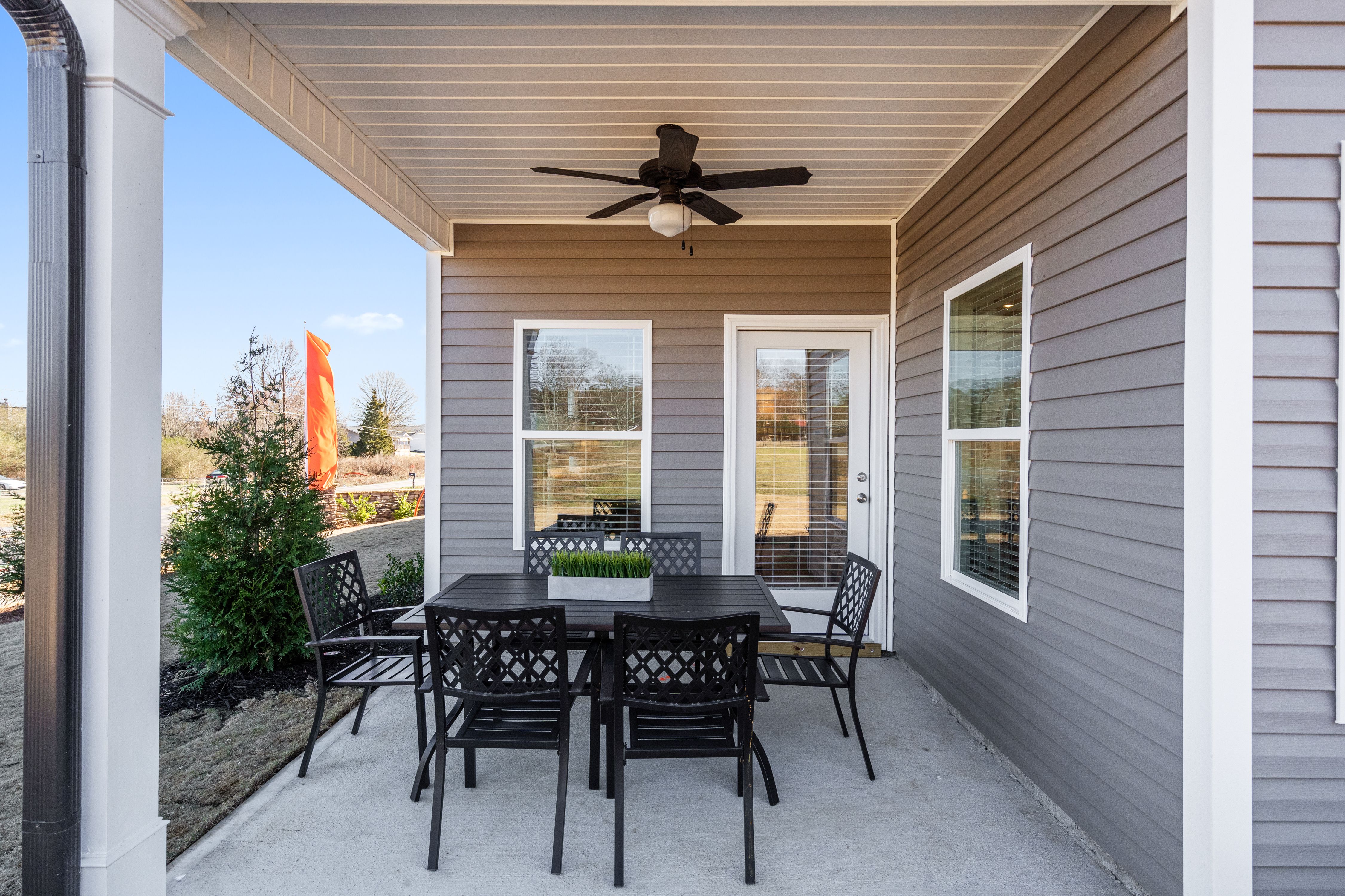 The Langford - Built-in Covered Porch