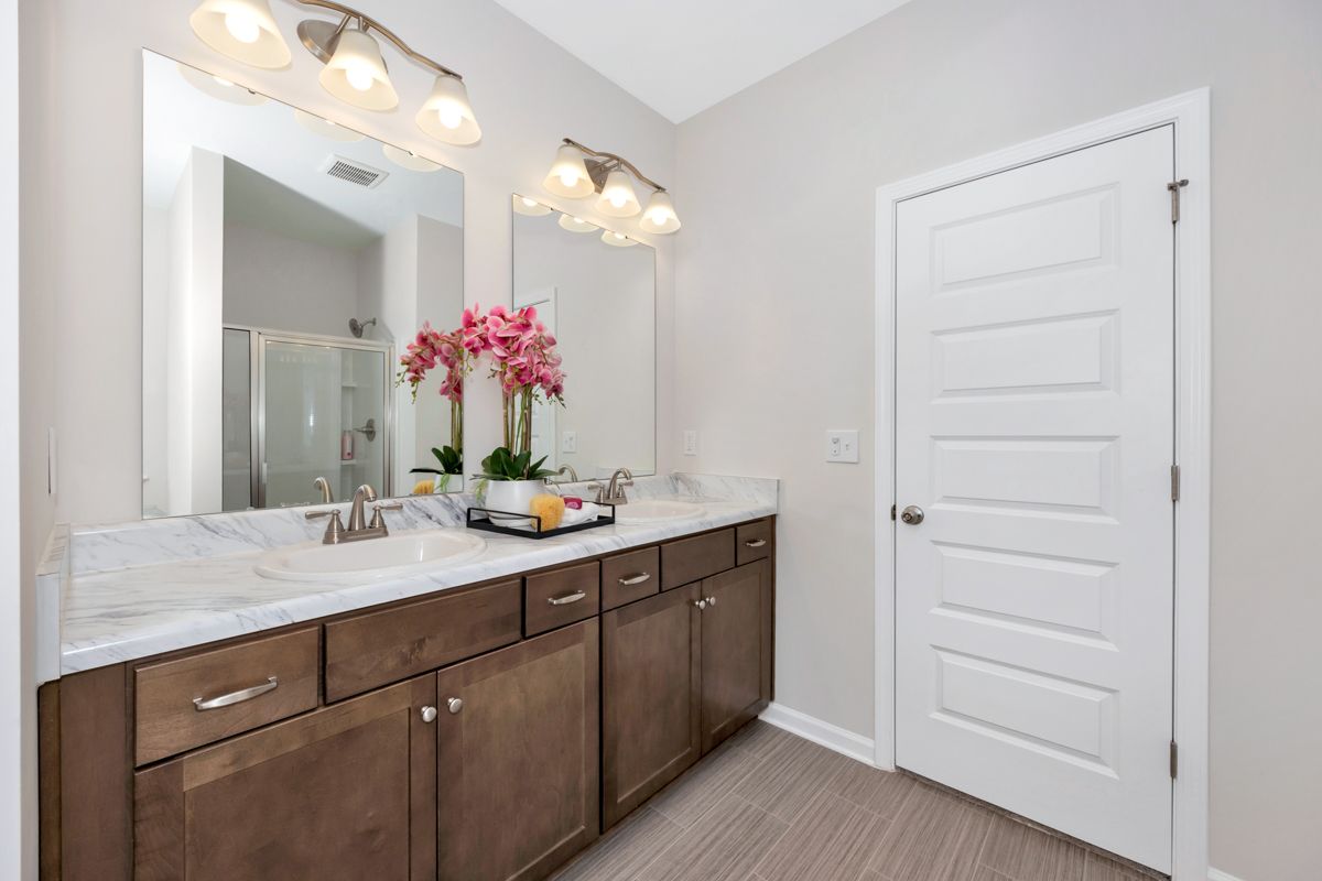 The Greenbrier II - Primary Bathroom