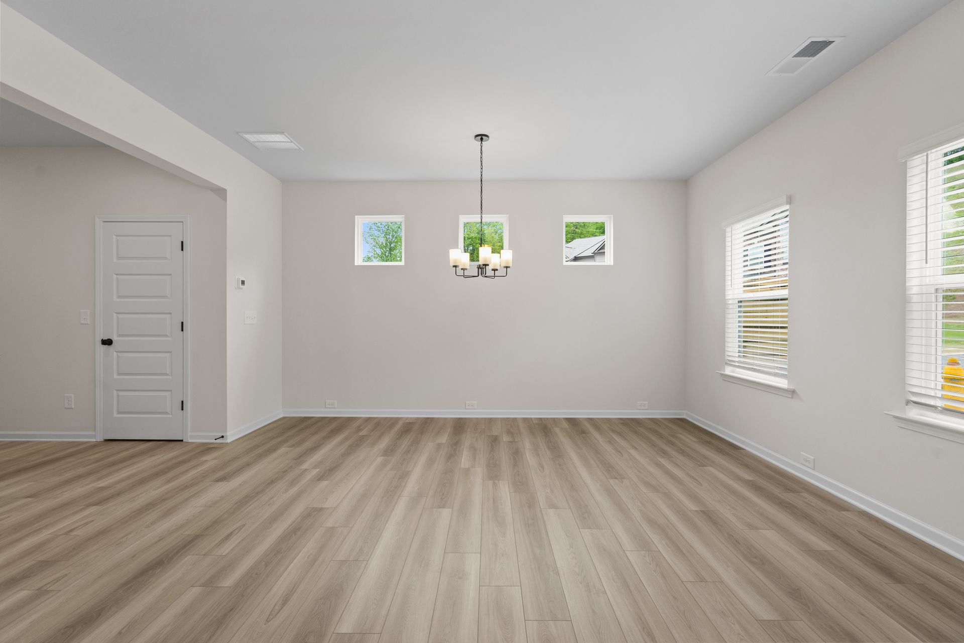 The Suwanee- Dining Area
