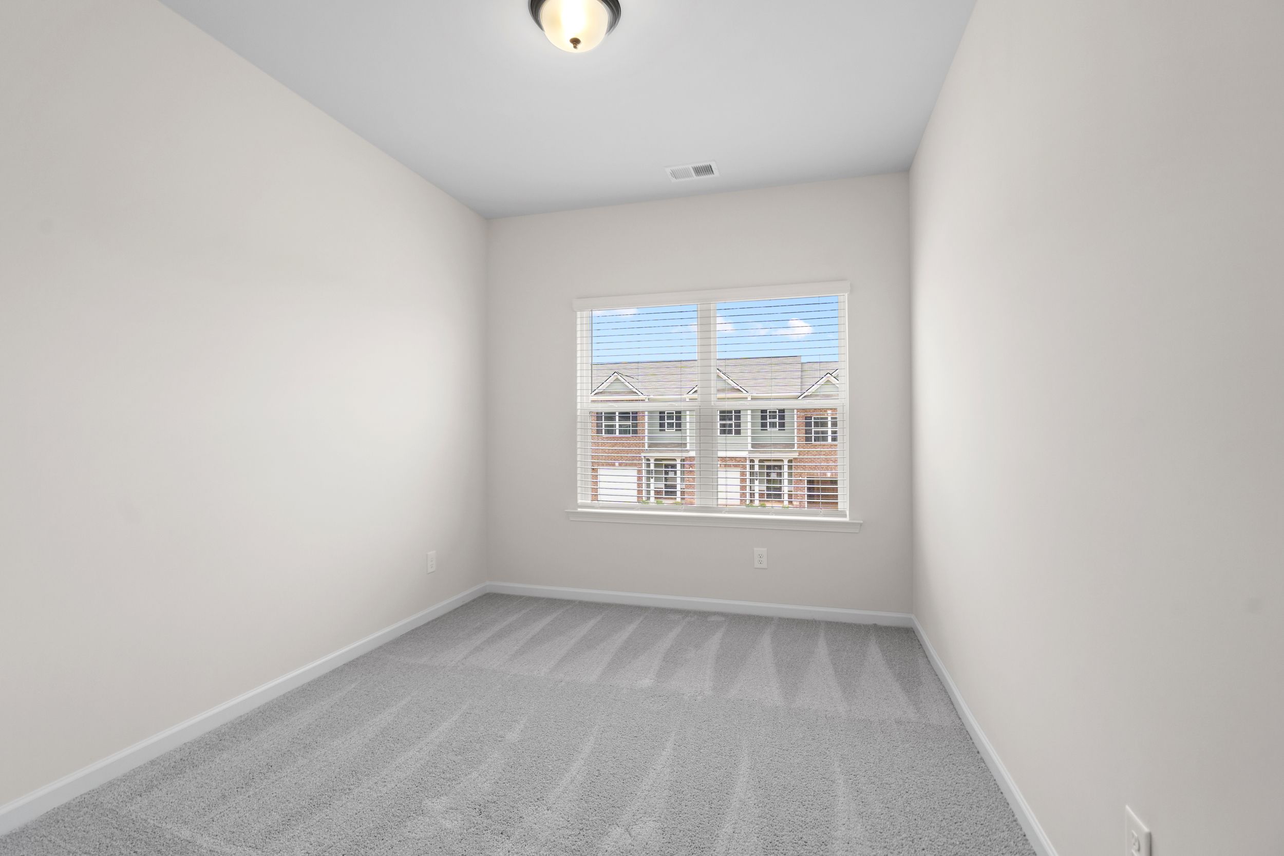 The Suwanee- Bedroom 3