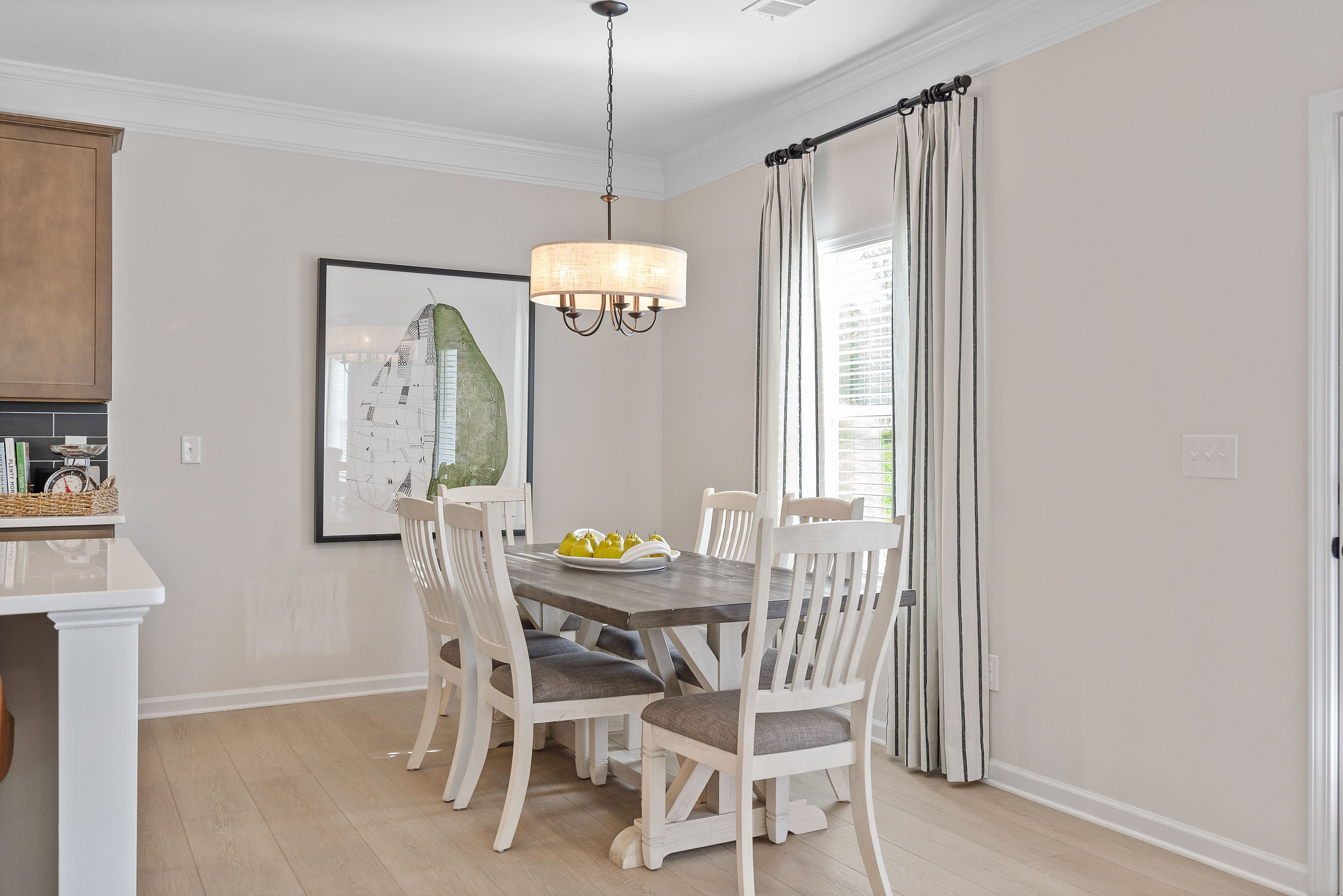 The Harrington - Breakfast Nook